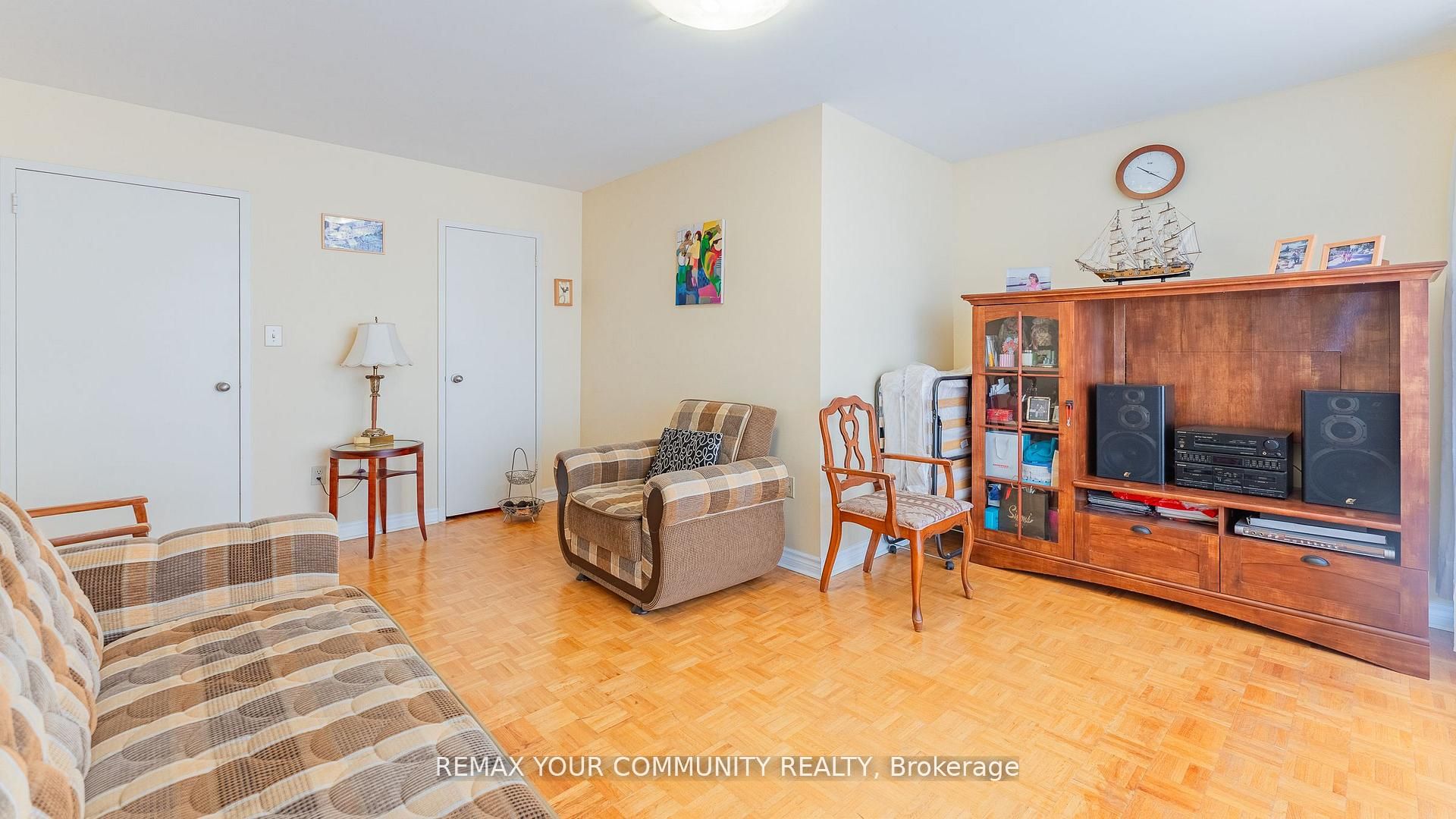 115 Antibes Drive 702 Property Photo 7
