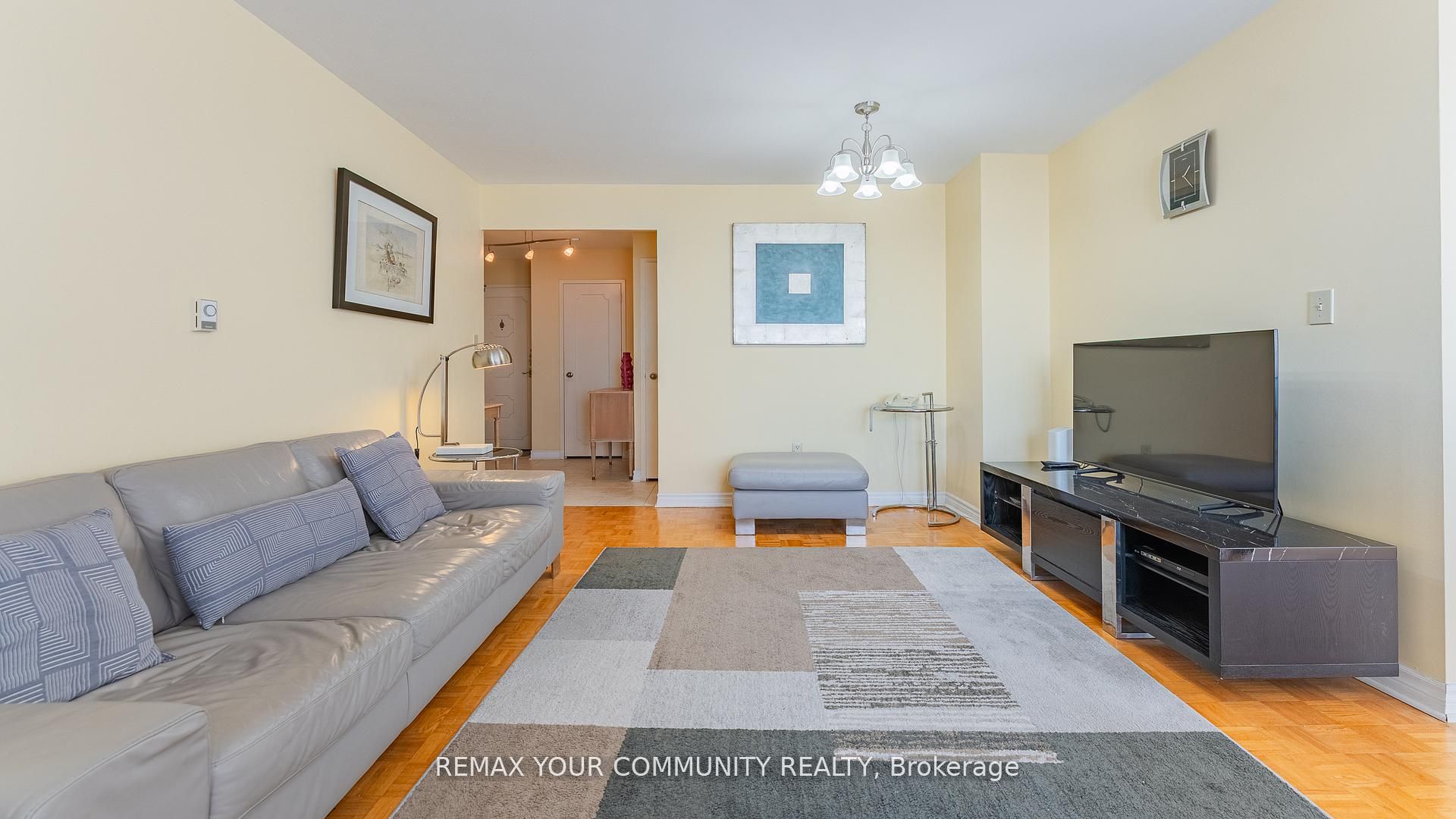 115 Antibes Drive 702 Property Photo 12