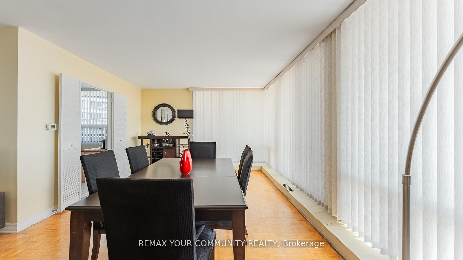 115 Antibes Drive 702 Property Photo 14