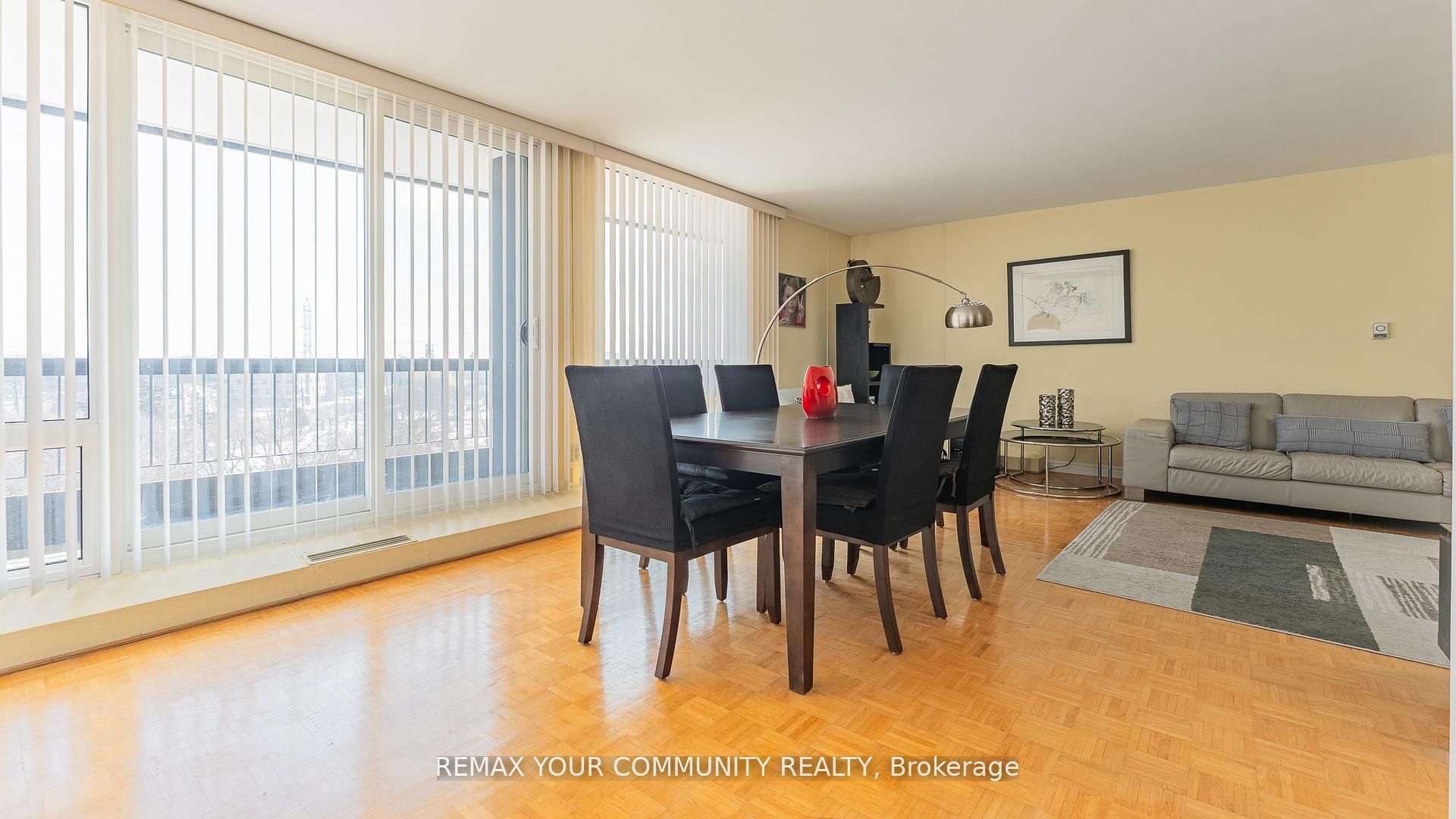 115 Antibes Drive 702 Property Photo 15