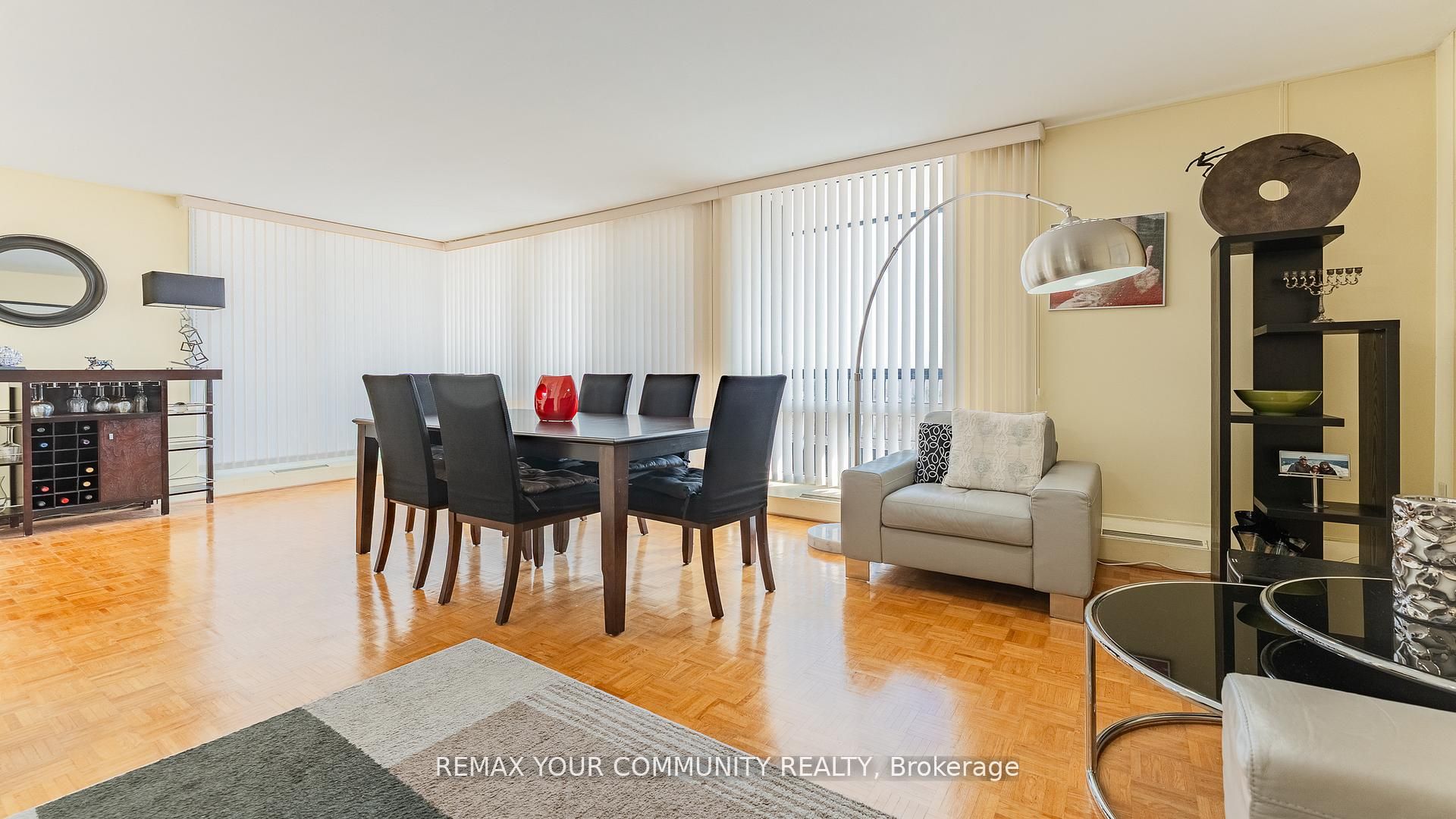 115 Antibes Drive 702 Property Photo 16