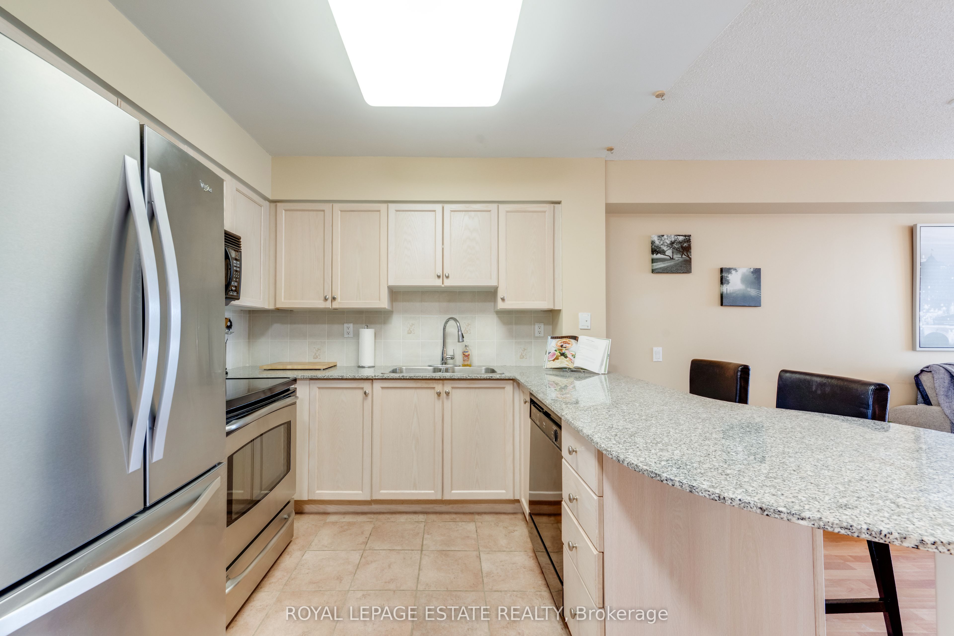 1720 Eglinton Avenue E 623 Property Photo 7