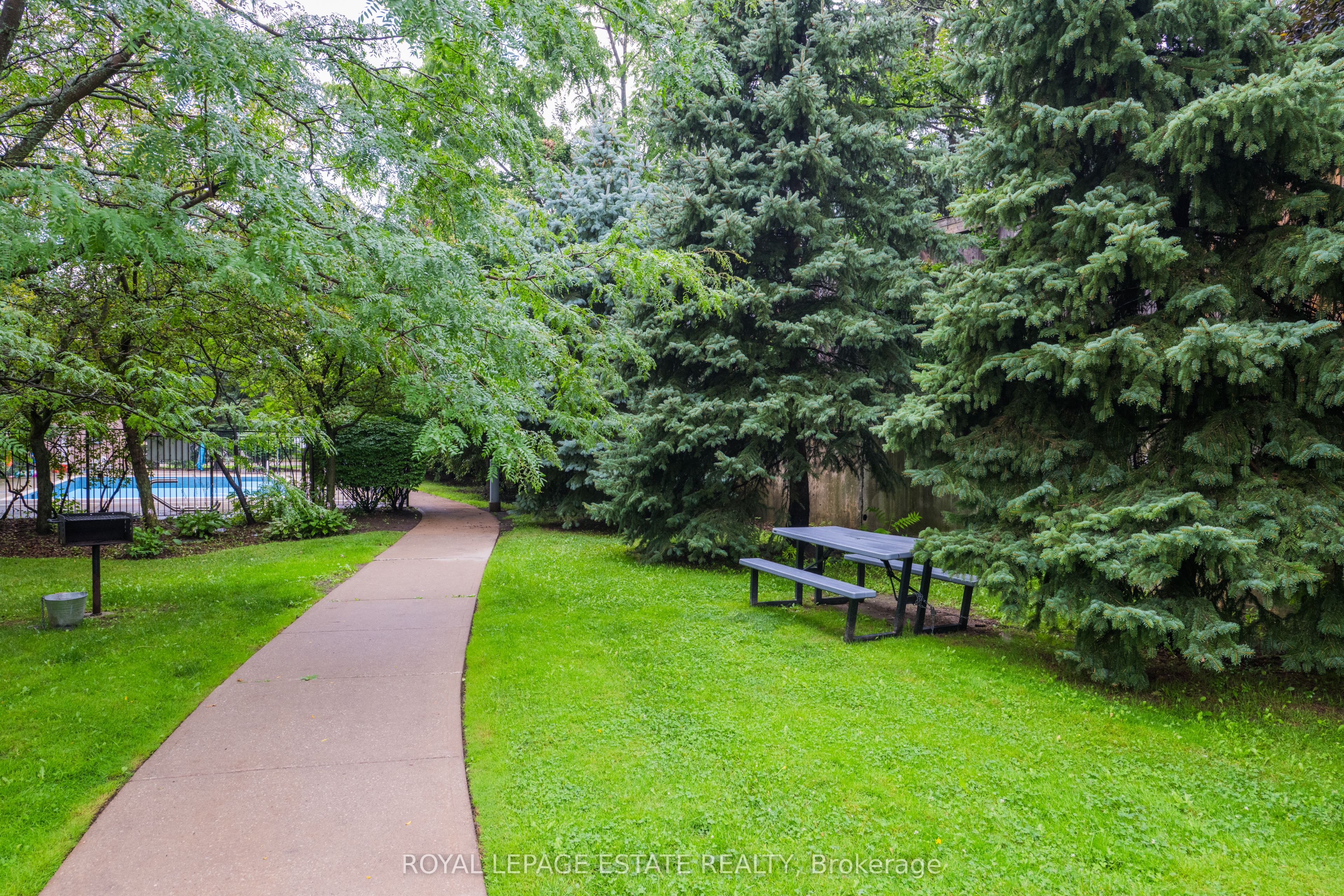 1720 Eglinton Avenue E 623 Property Photo 16