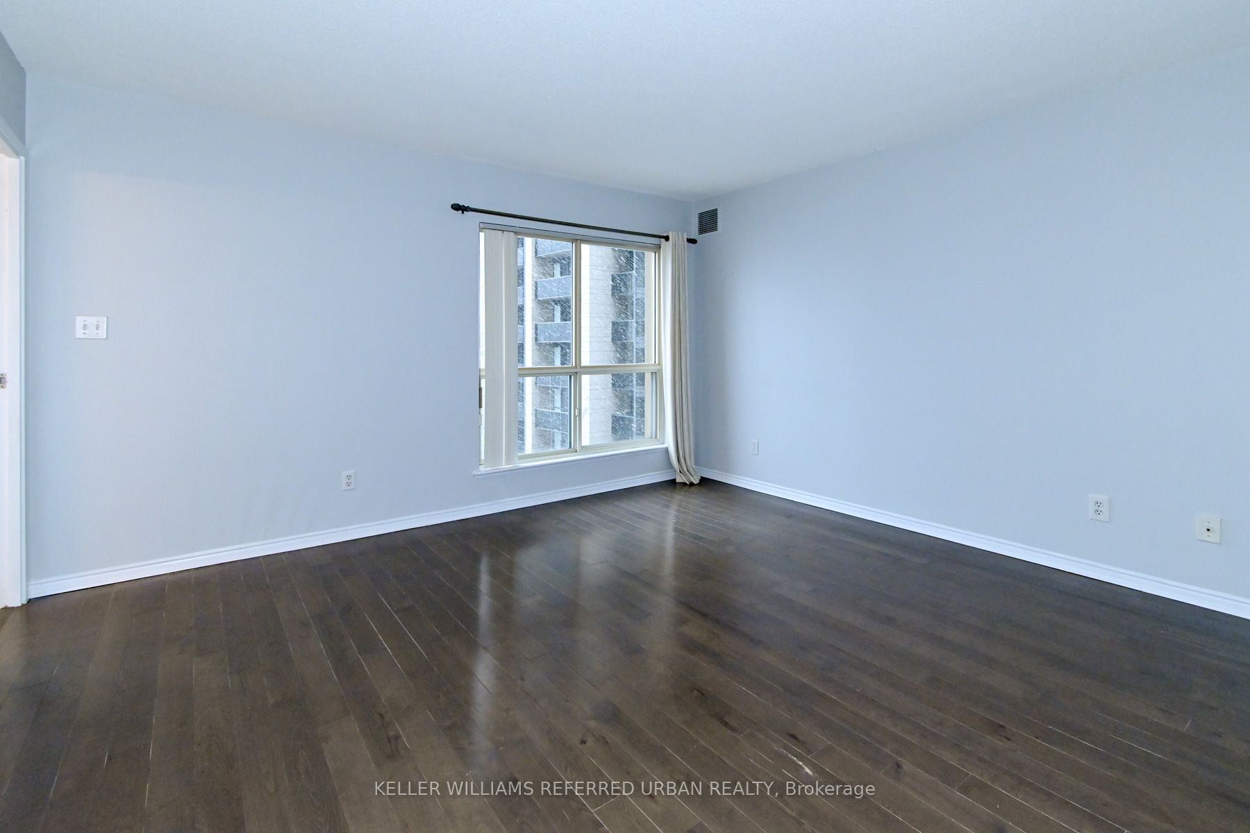 25 The Esplanade 1604 Property Photo 5