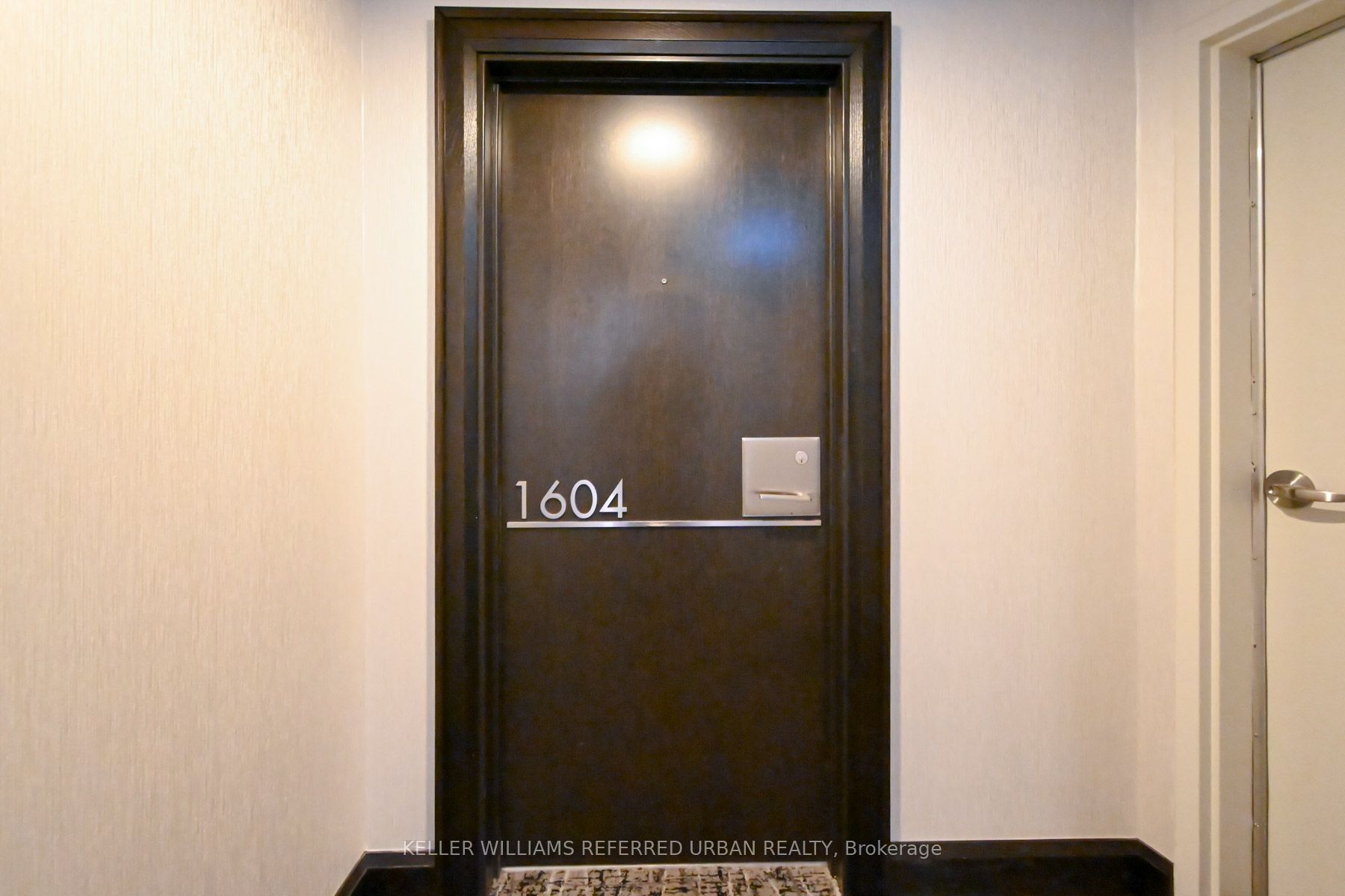 25 The Esplanade 1604 Property Photo 8