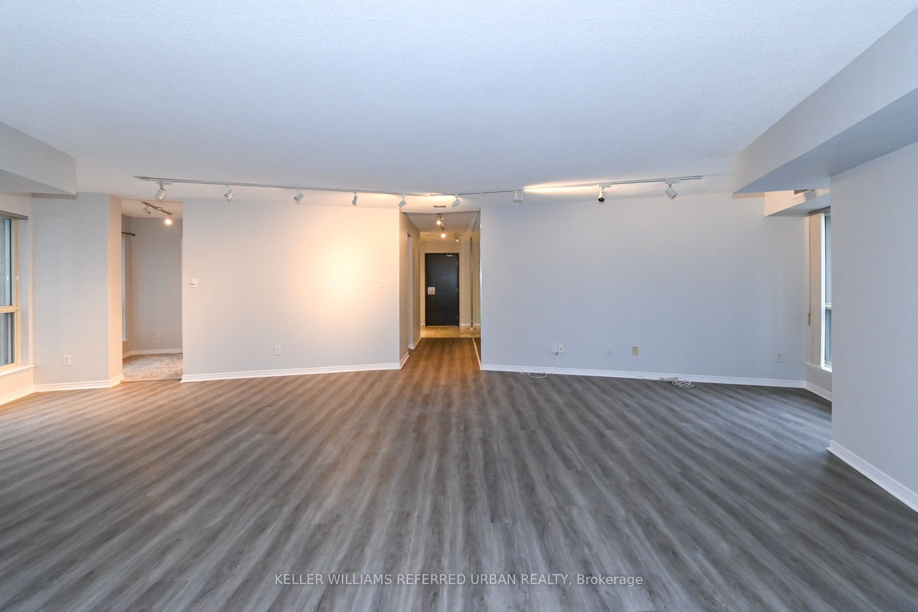 25 The Esplanade 1604 Property Photo 19