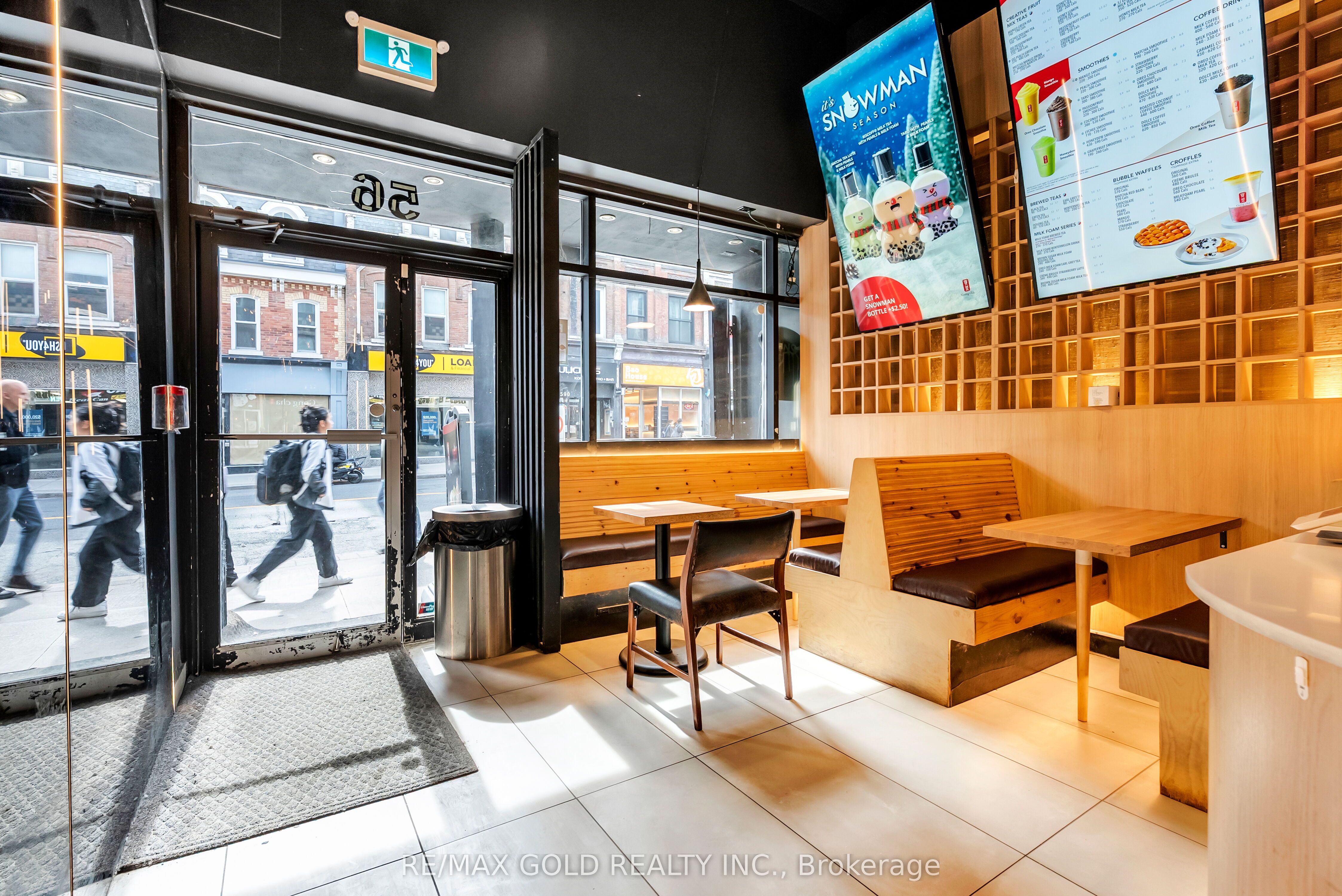 567 Yonge Street Property Photo 9