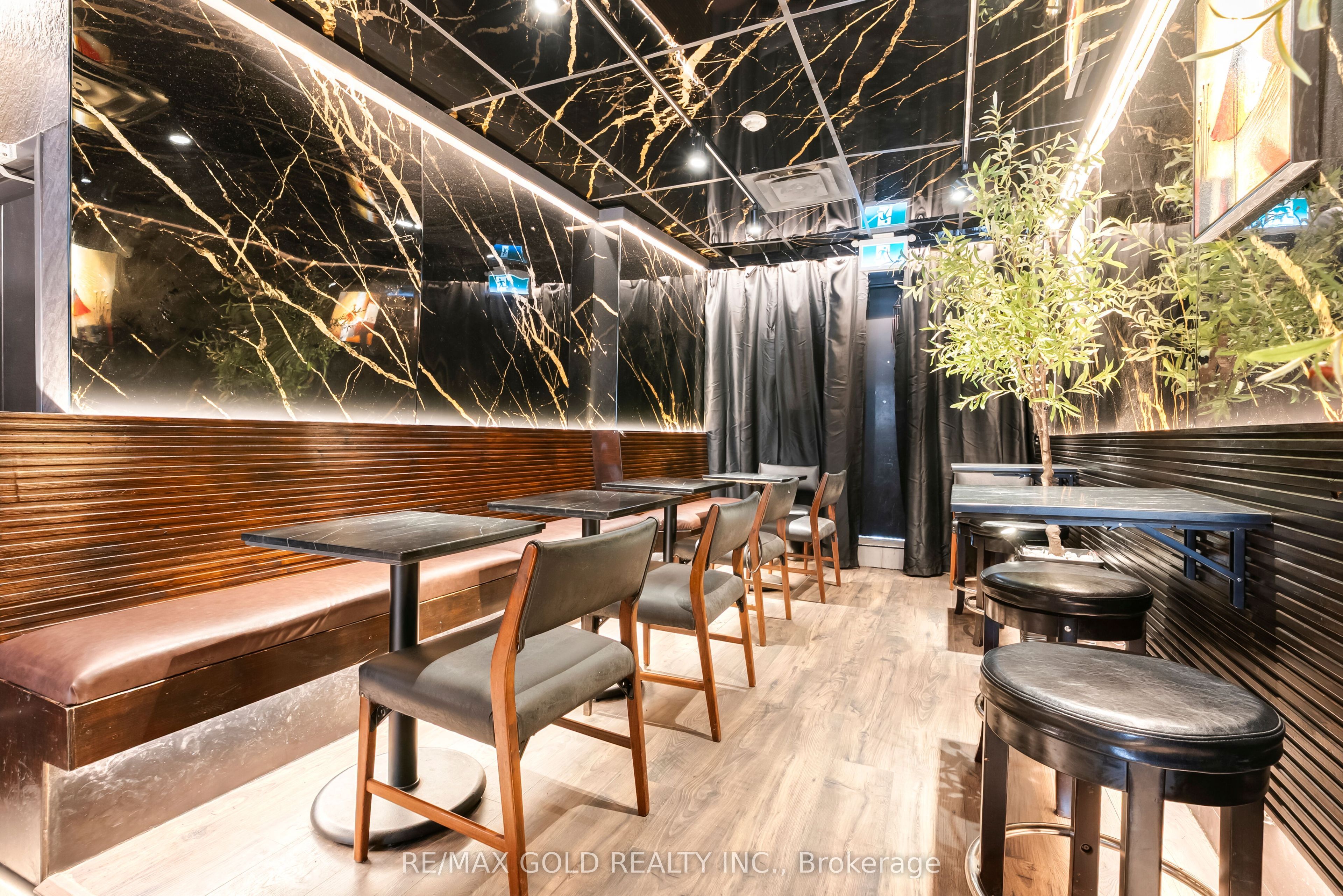567 Yonge Street Property Photo 26