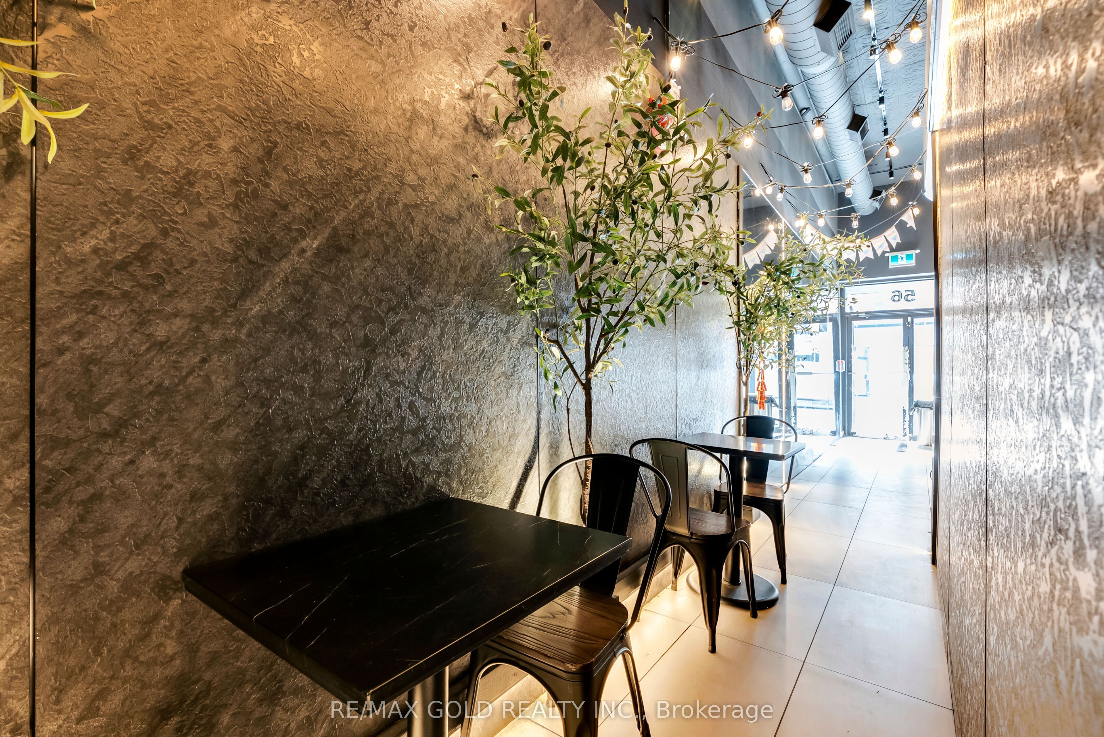 567 Yonge Street Property Photo 28