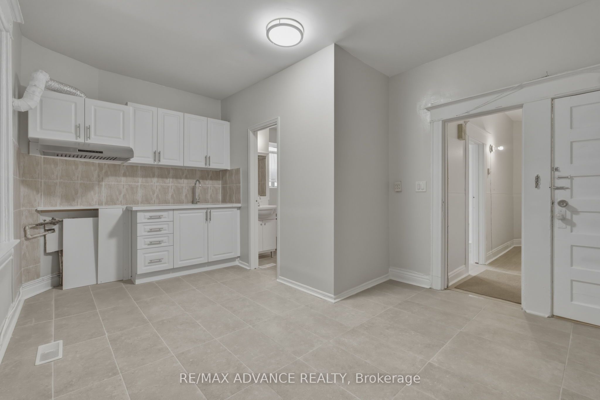 82a Augusta Avenue Property Photo 16
