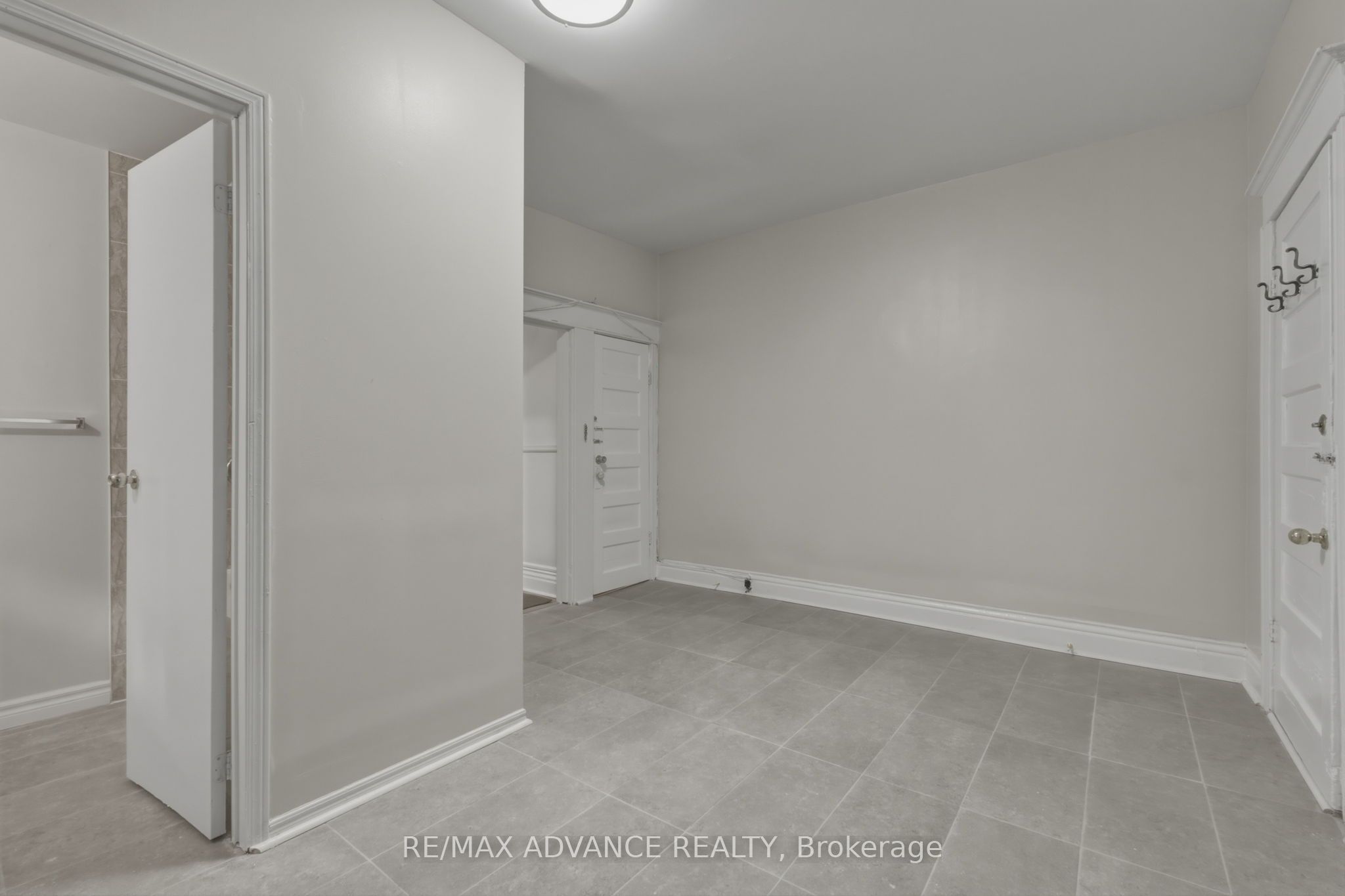 82a Augusta Avenue Property Photo 18