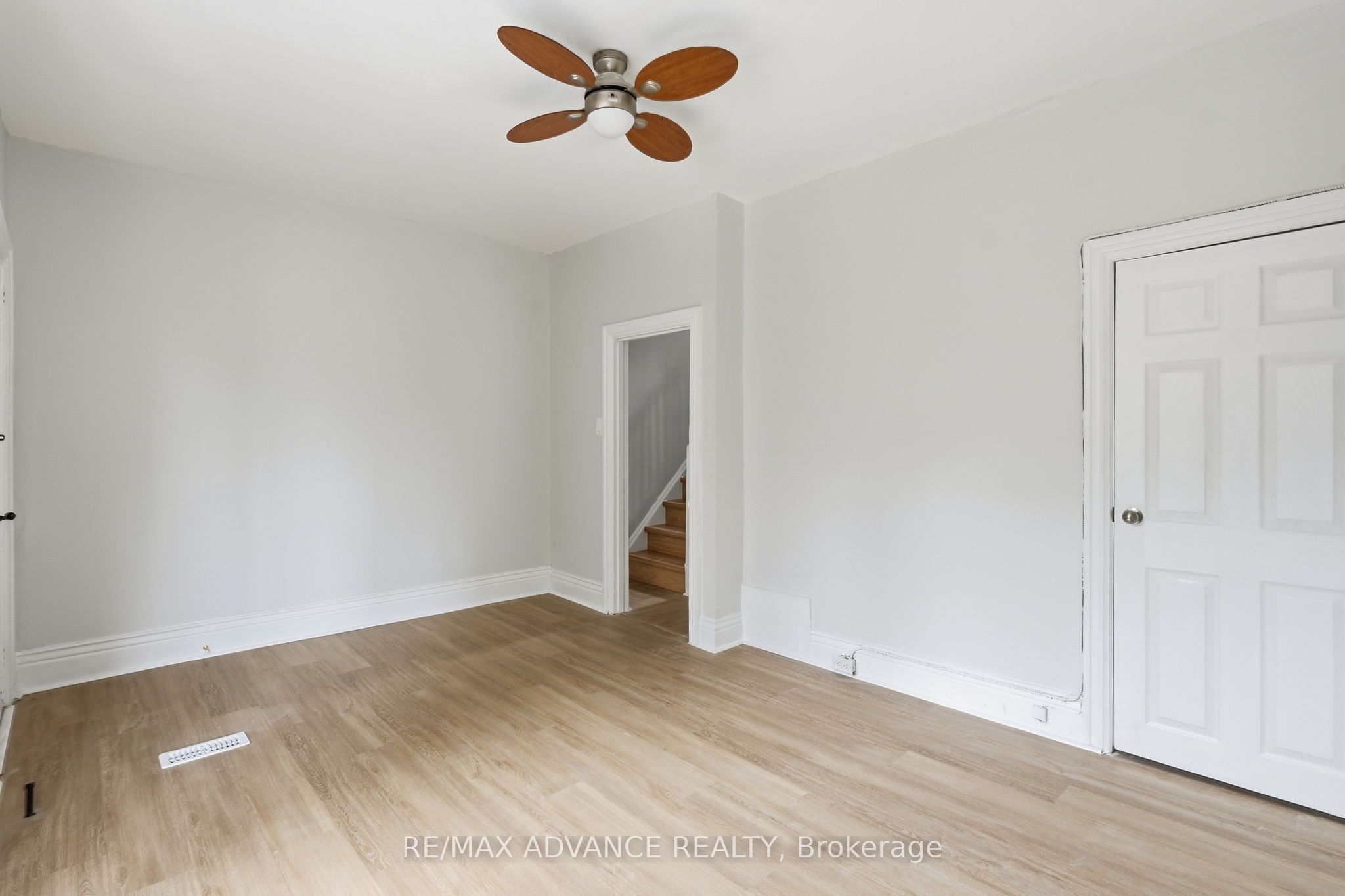 82a Augusta Avenue Property Photo 25