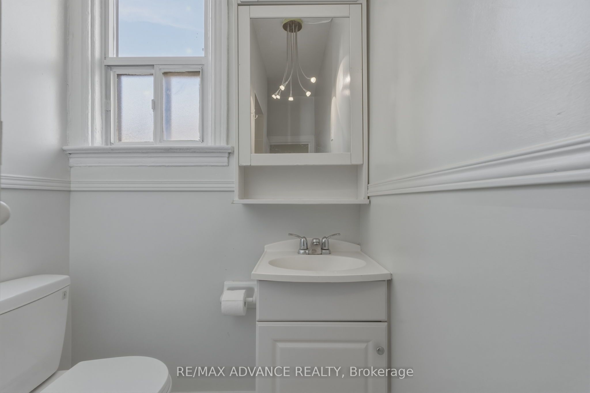 82a Augusta Avenue Property Photo 28