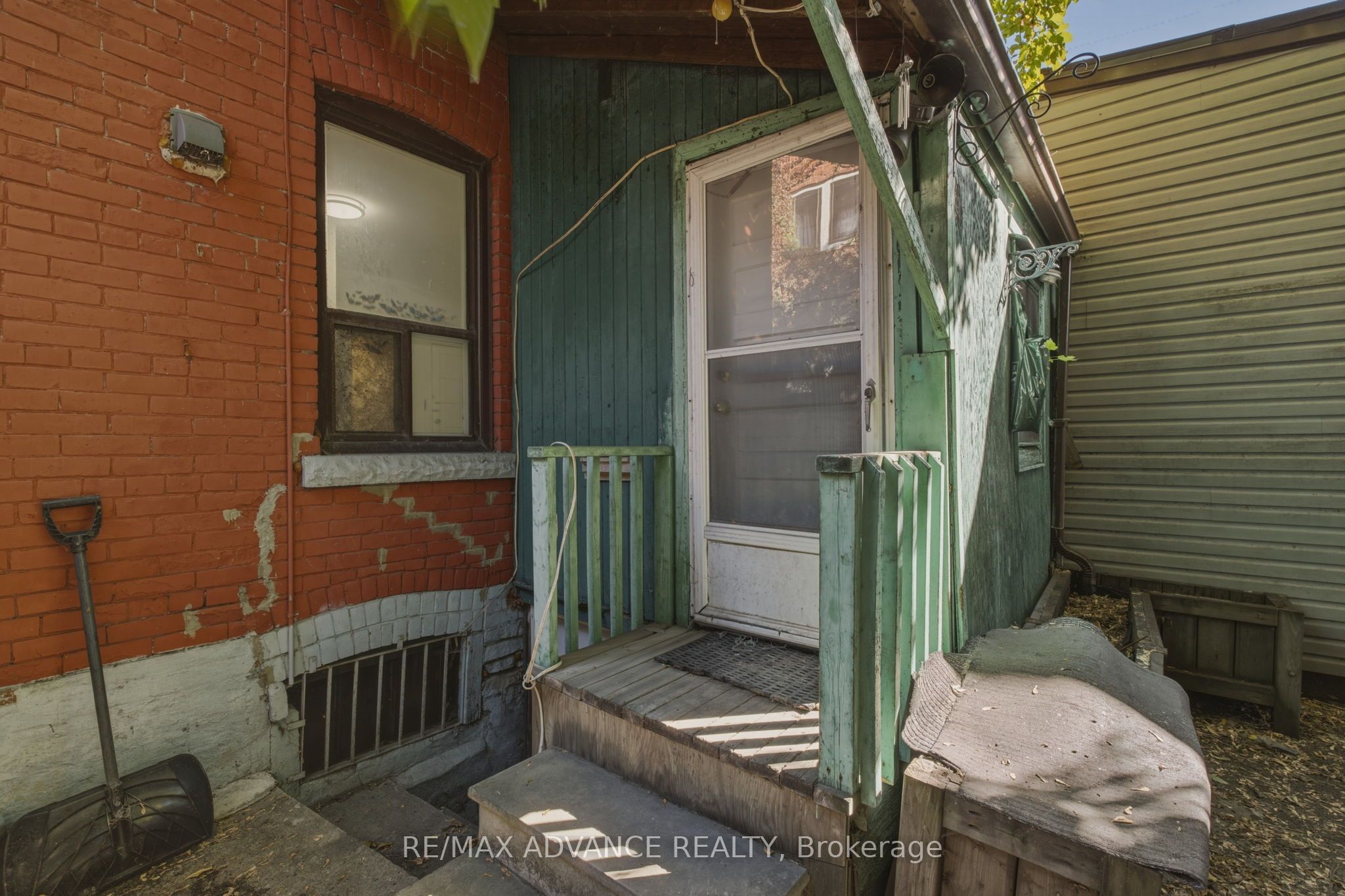 82a Augusta Avenue Property Photo 41