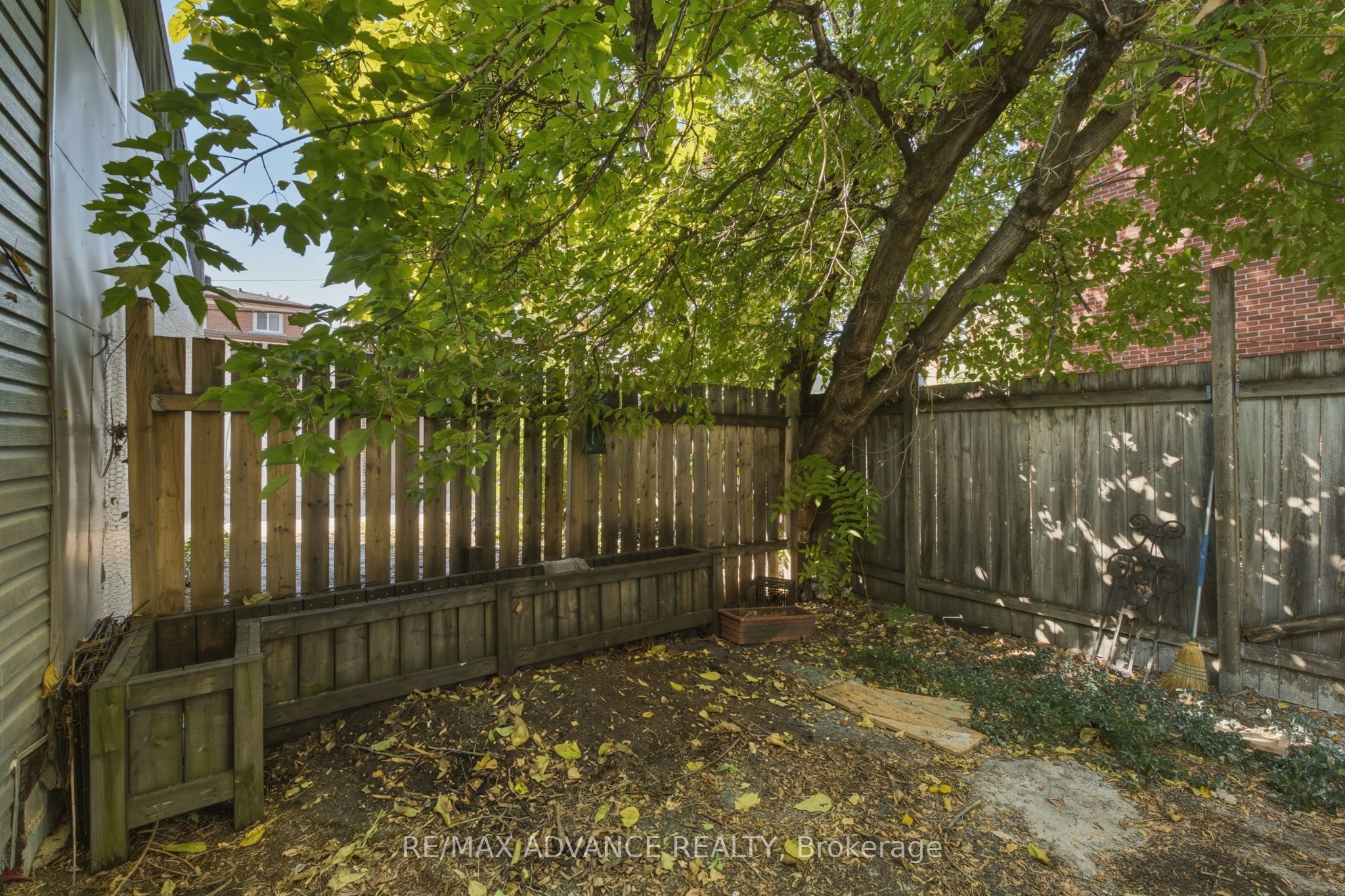 82a Augusta Avenue Property Photo 43