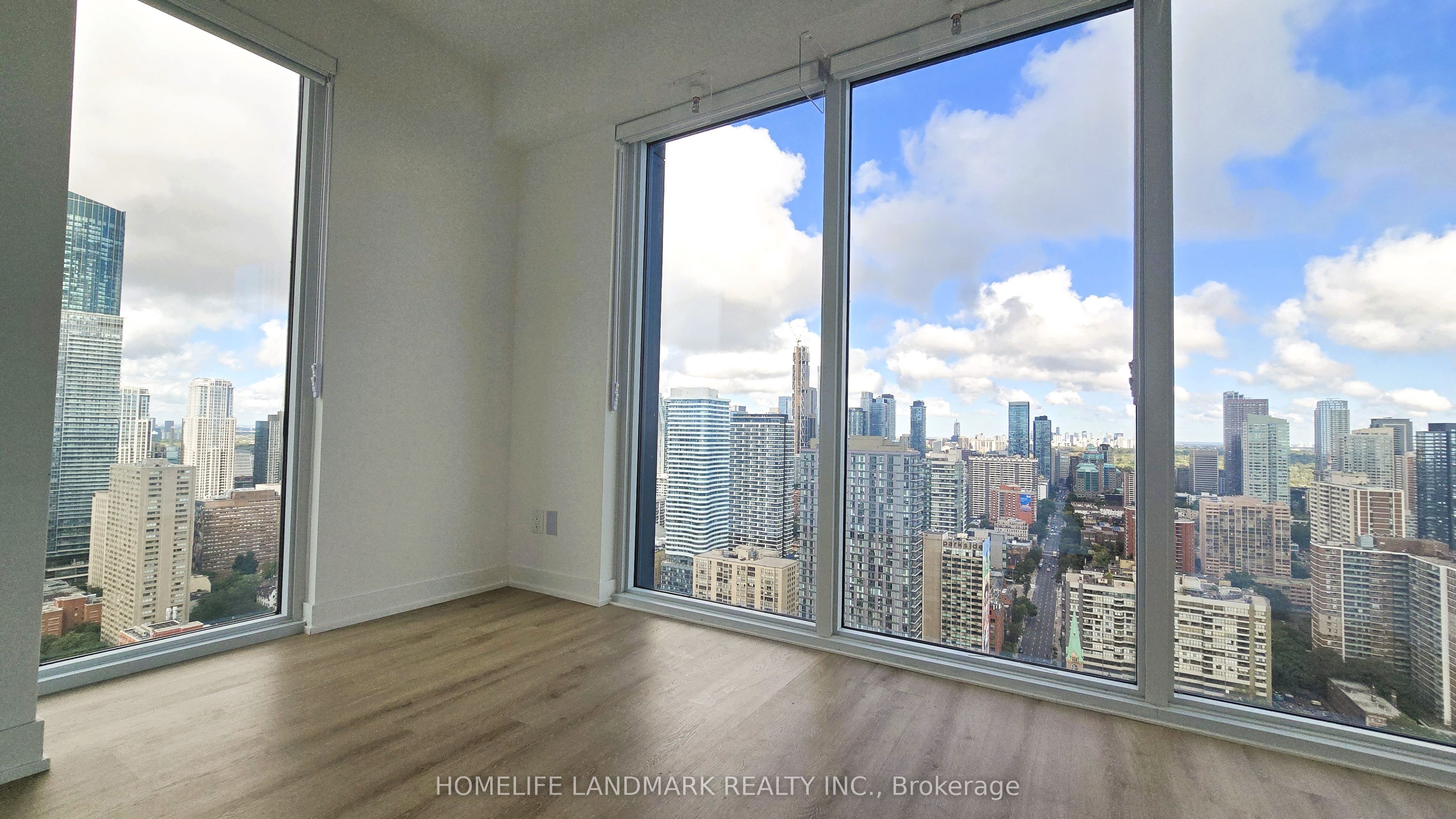 319 Jarvis Street 4306 Property Photo 15
