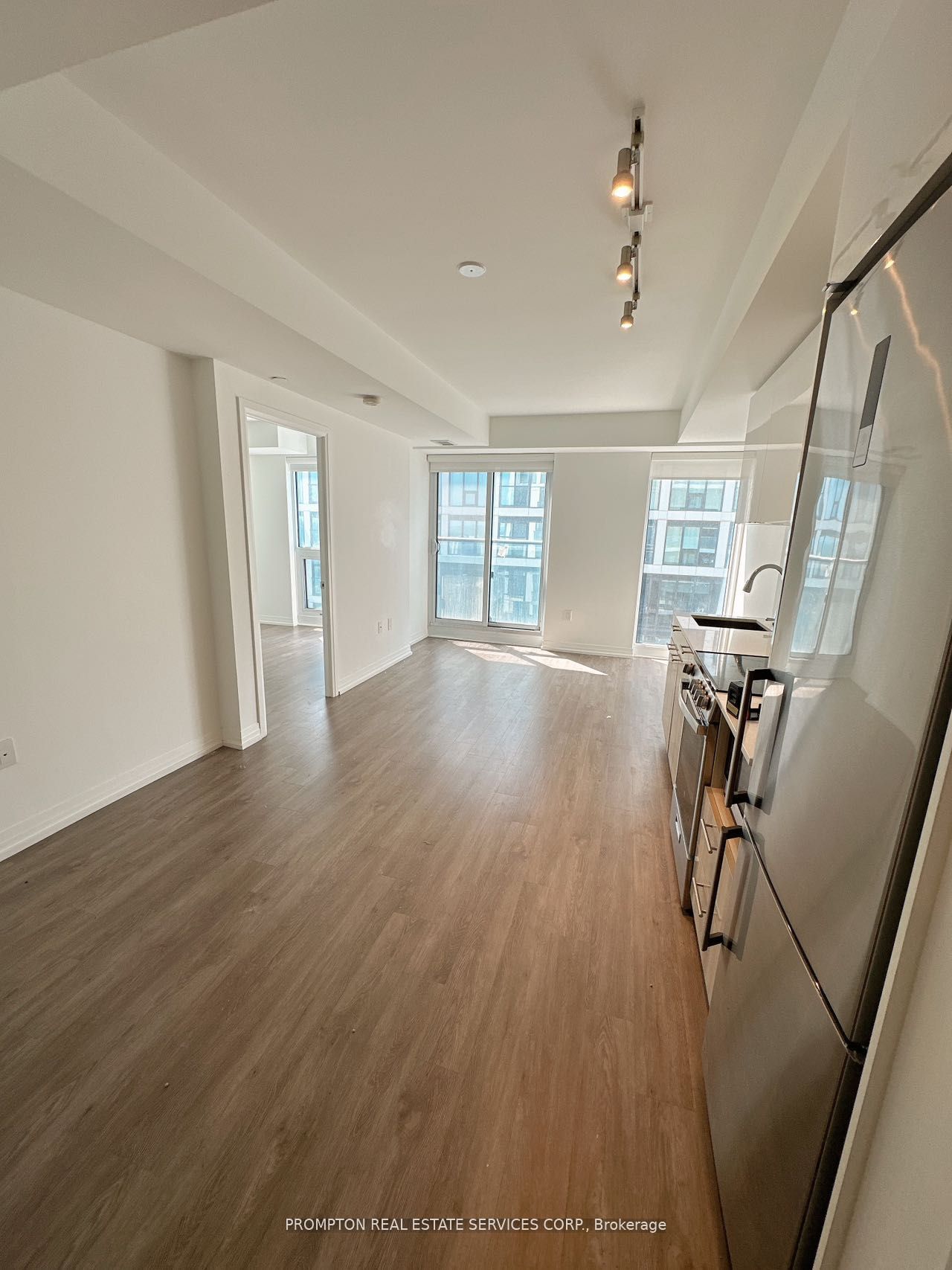 251 Jarvis Street 4404 Property Photo 5