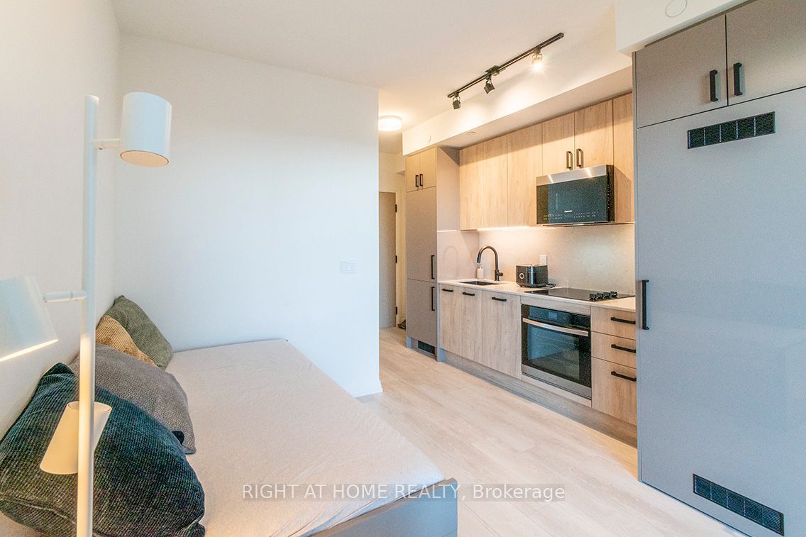 280 Dundas Street W 2701 Property Photo 16