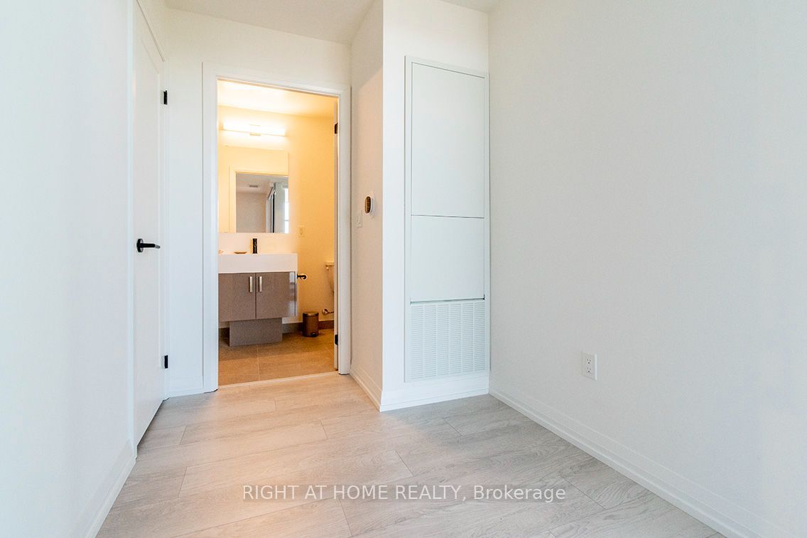 280 Dundas Street W 2701 Property Photo 18