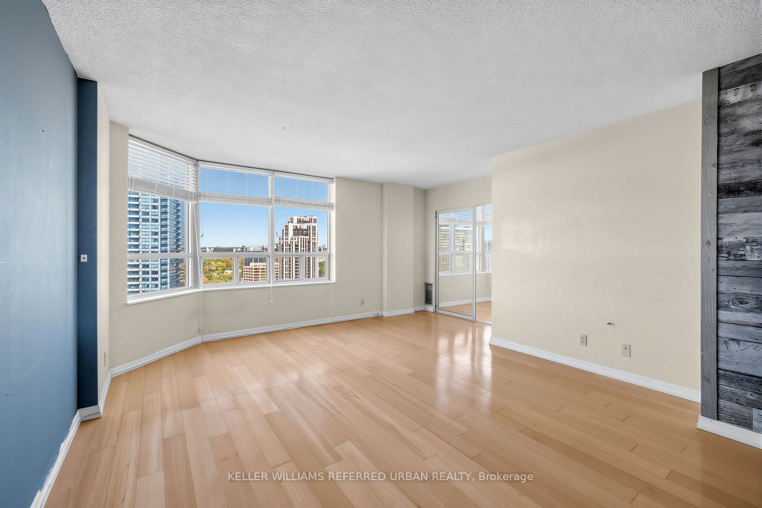215 Wynford Drive 2307 Property Photo 10