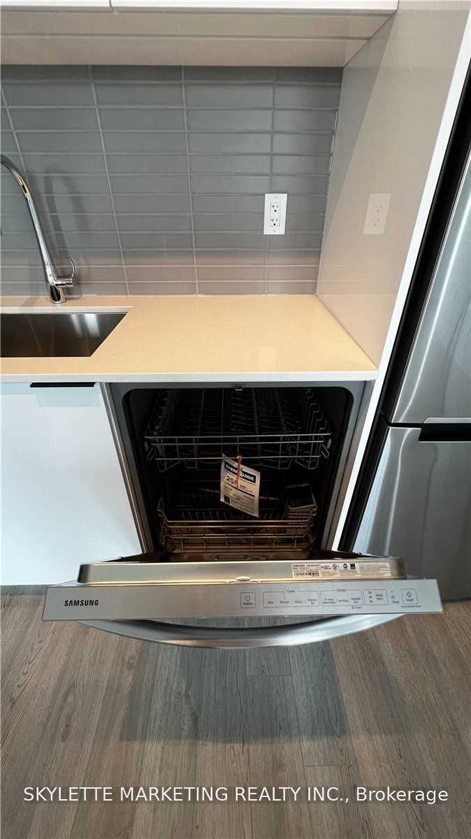 50 Power Street 604 Property Photo 23