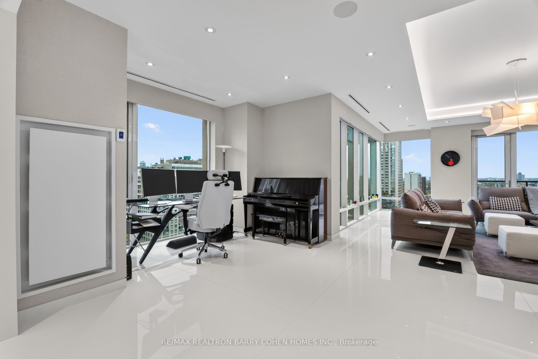 80 Yorkville Avenue 1602 Property Photo 6