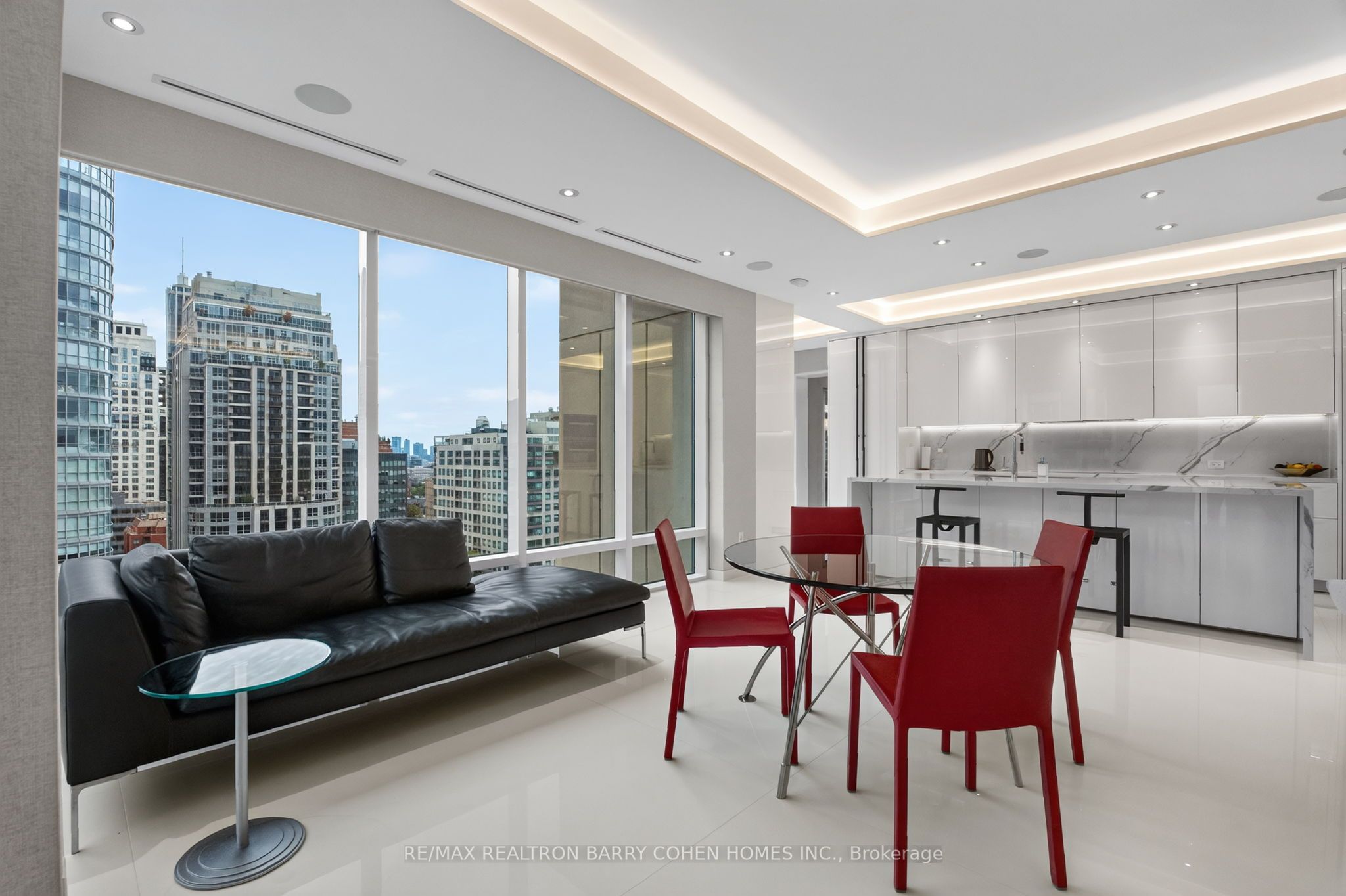 80 Yorkville Avenue 1602 Property Photo 13