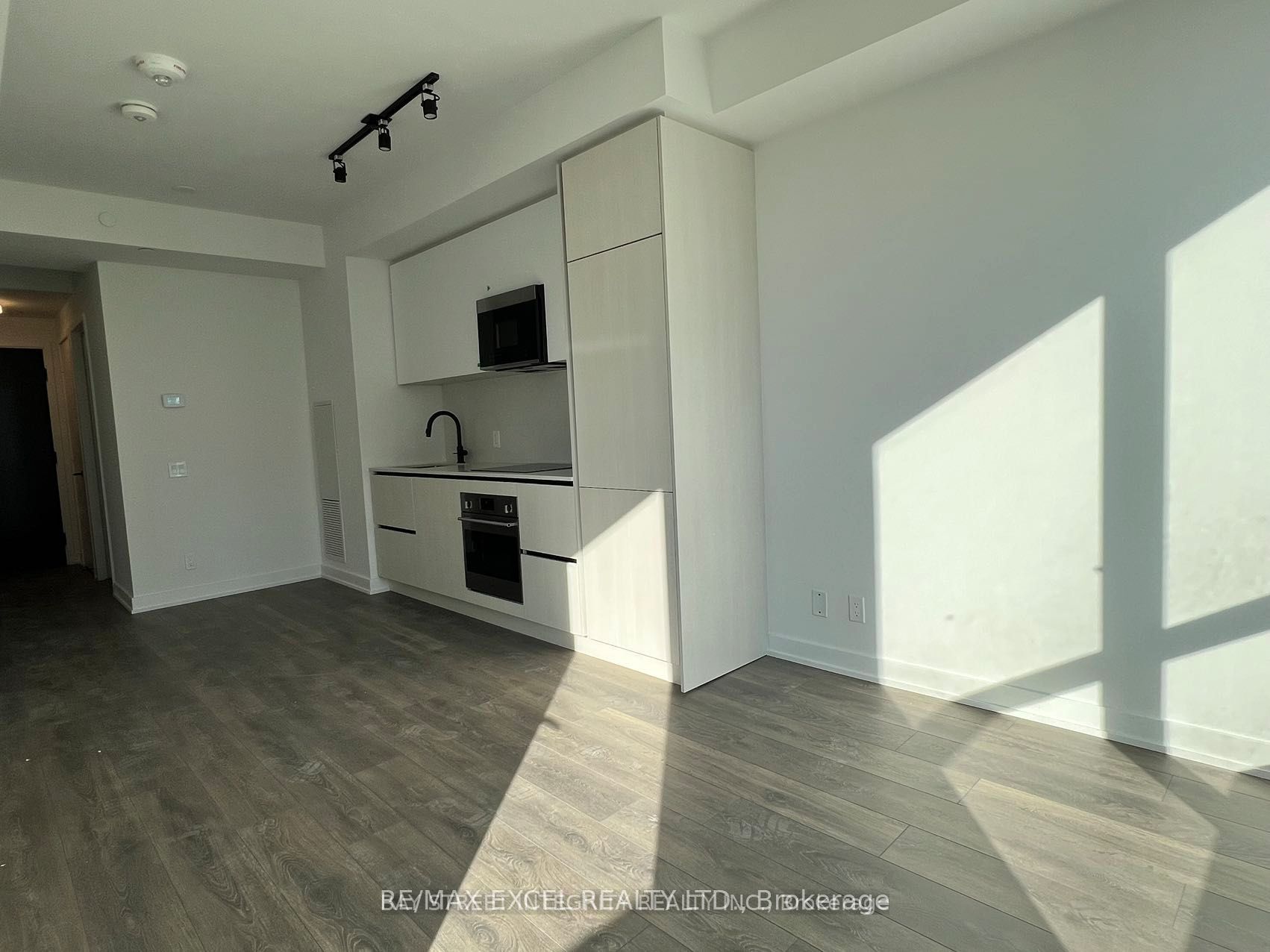 108 Peter Street 2708 Property Photo 4