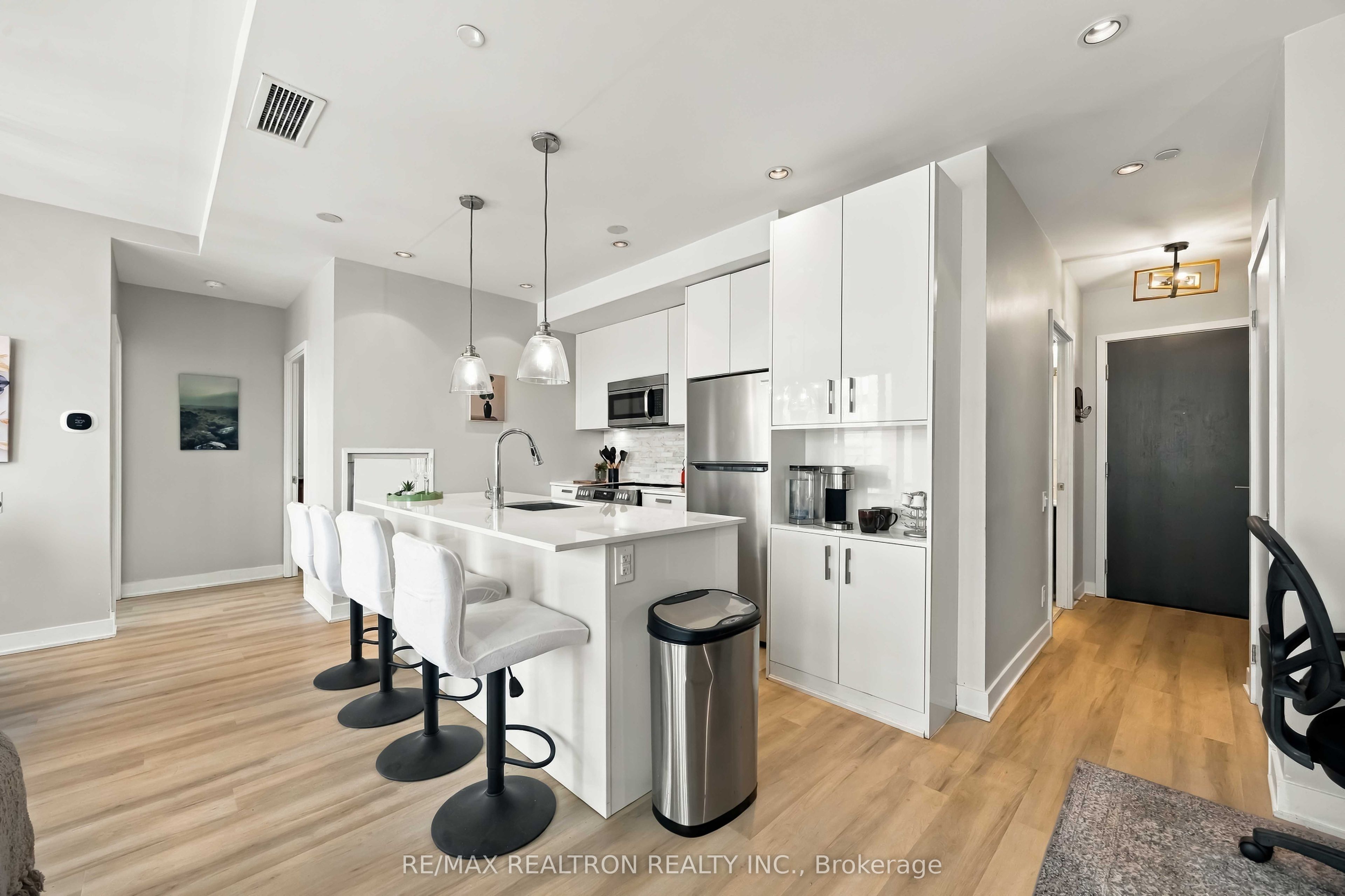 1815 Yonge Street 507 Property Photo 1