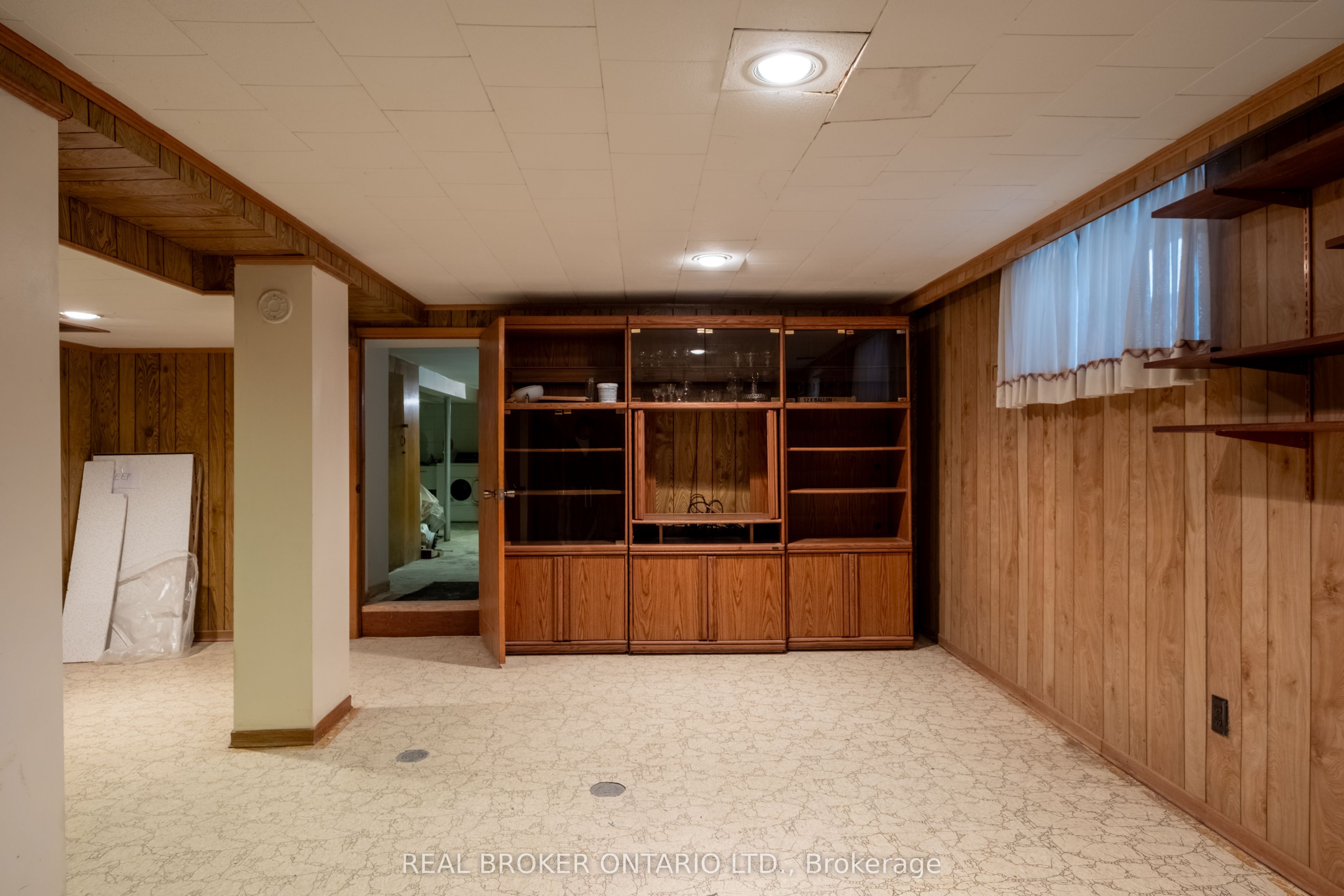 33 Atlas Avenue Property Photo 42
