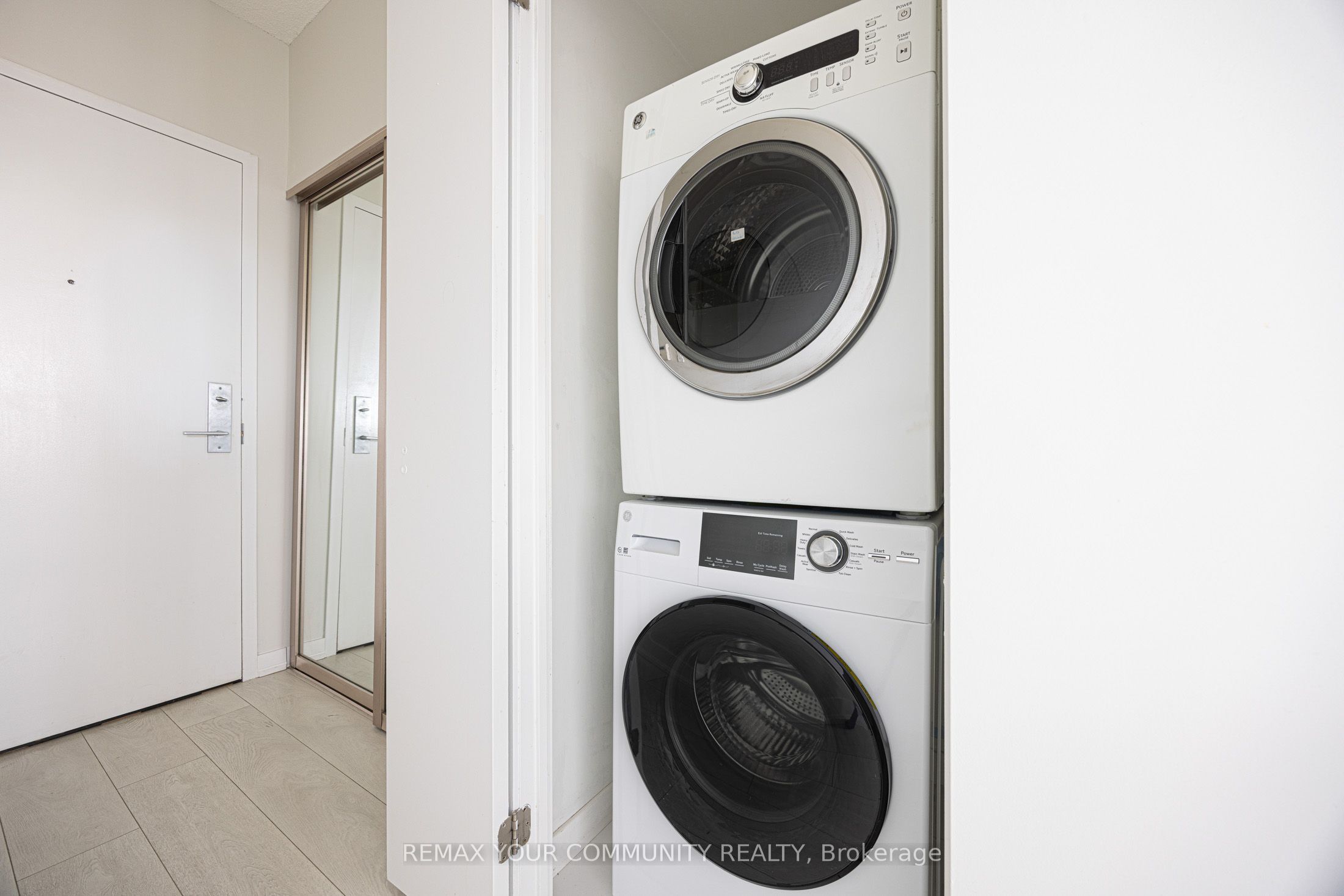 55 East Liberty Street 1109 Property Photo 22