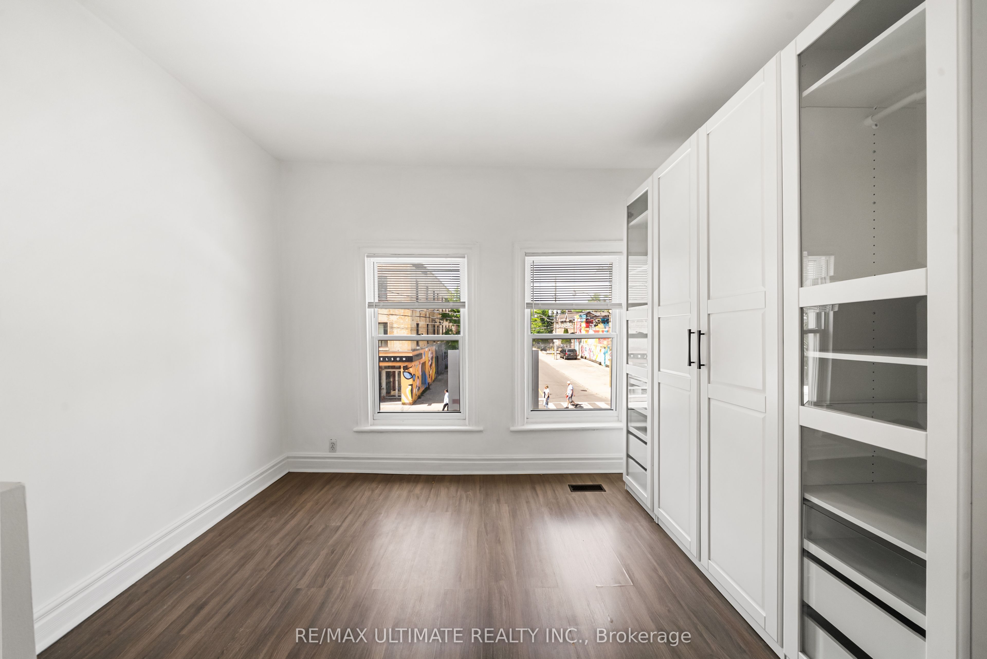 831 Queen Street W Property Photo 19