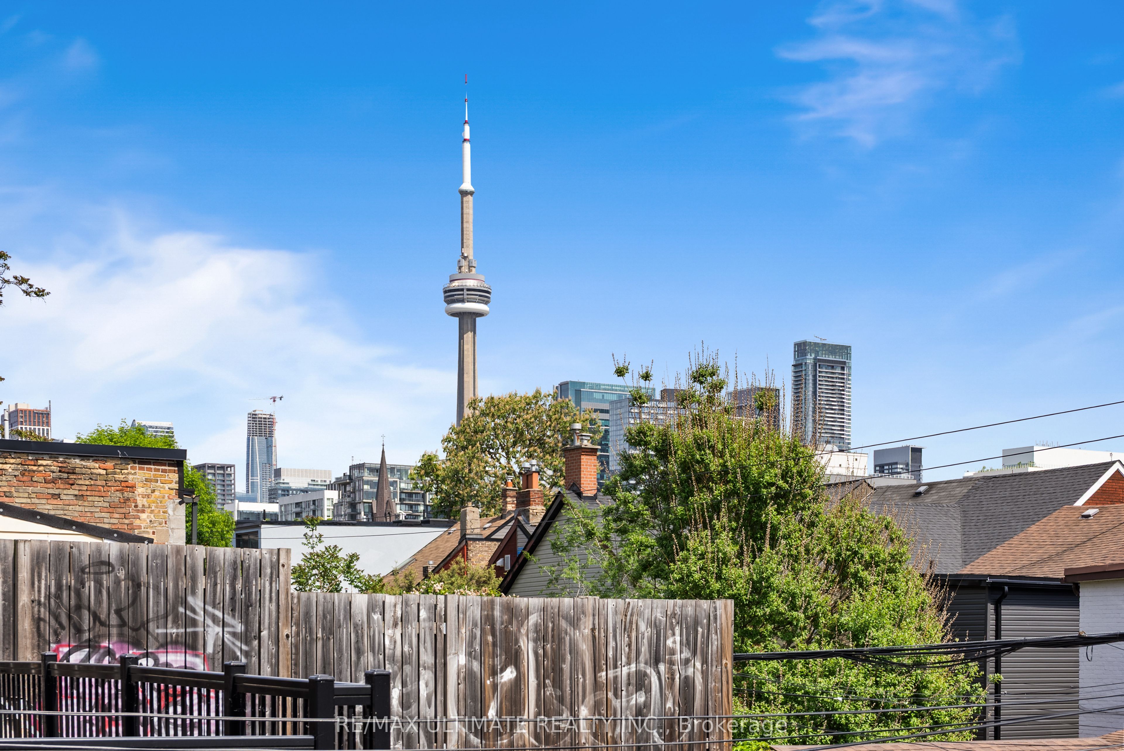 831 Queen Street W Property Photo 32