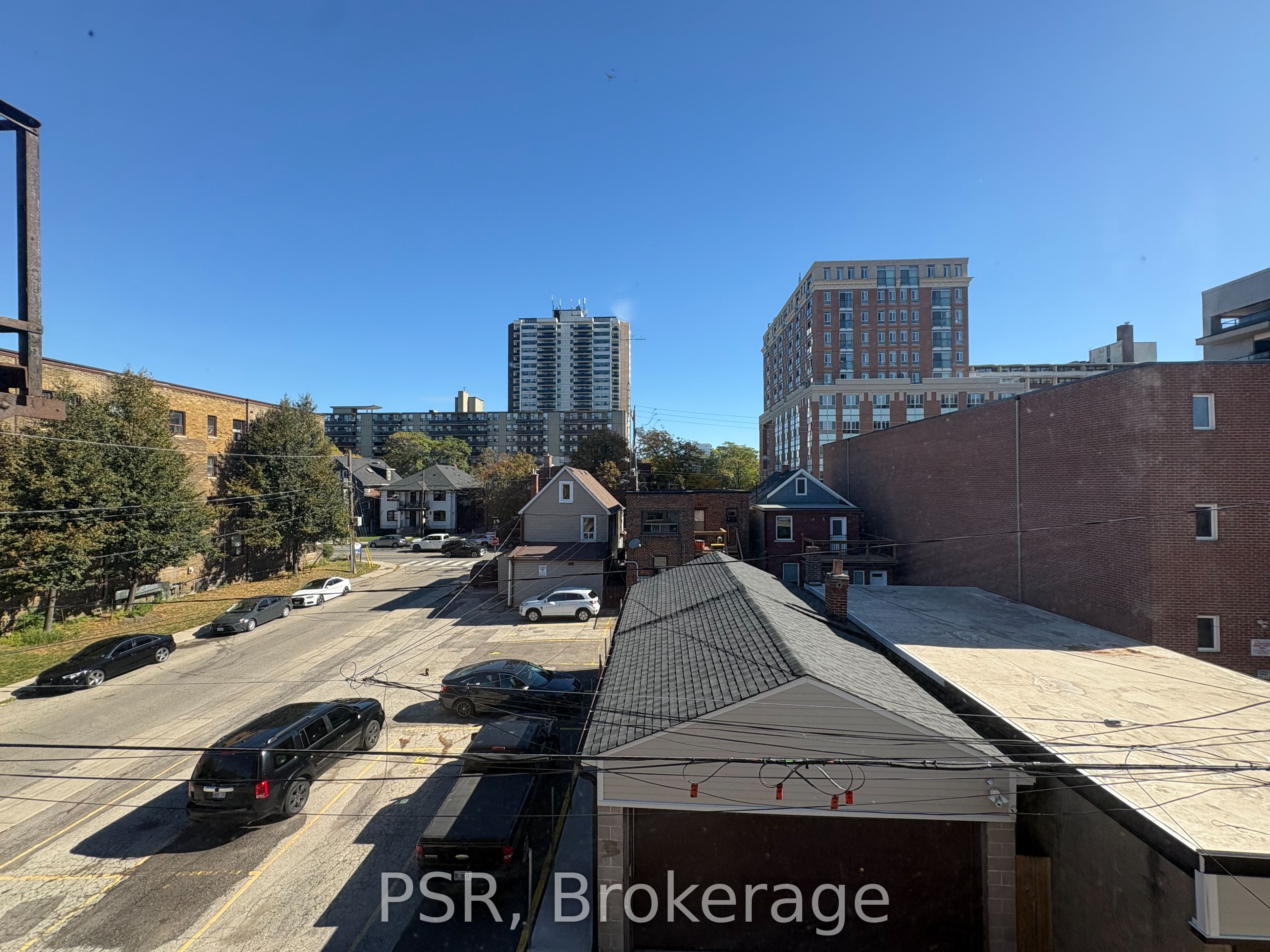 105 Kenwood Avenue 307 Property Photo 6