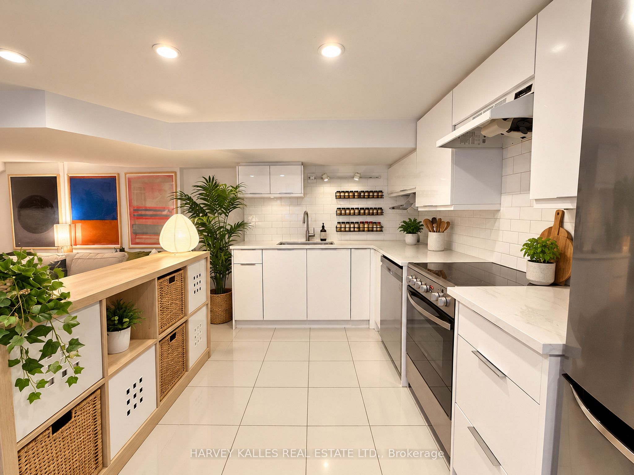 183 Westmount Avenue Lower Property Photo 8