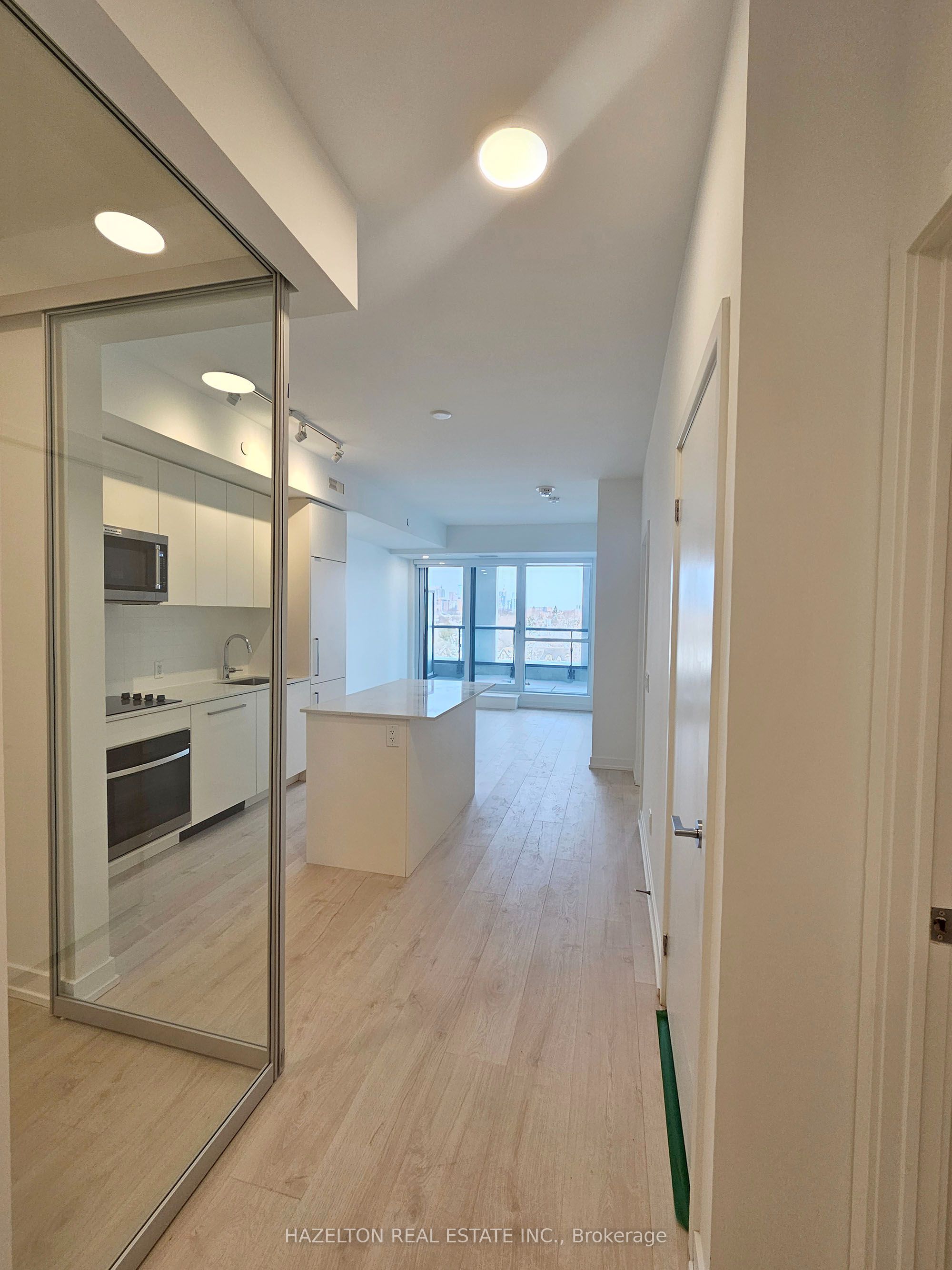 181 Sheppard Avenue E 620 Property Photo 3