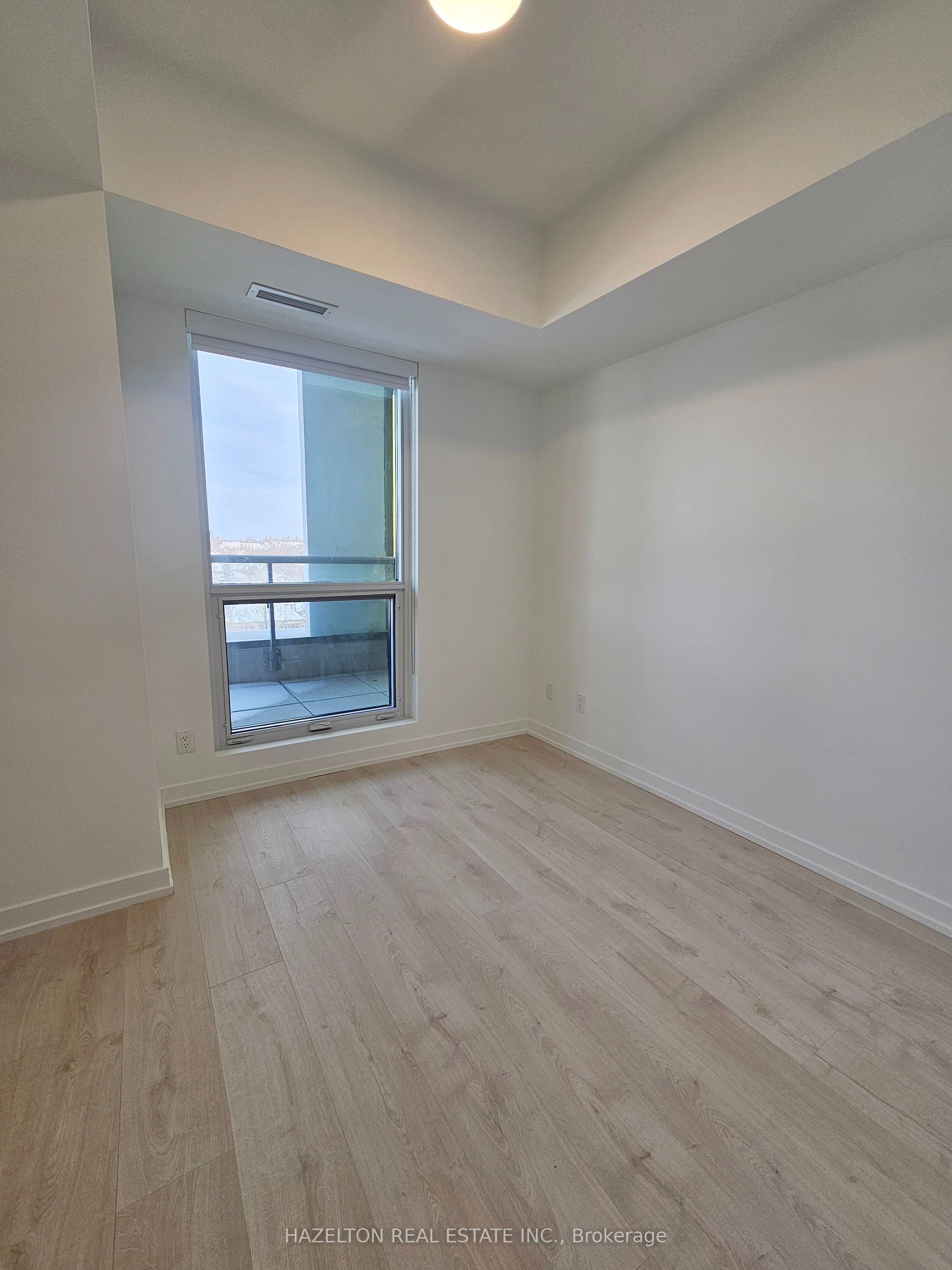 181 Sheppard Avenue E 620 Property Photo 7