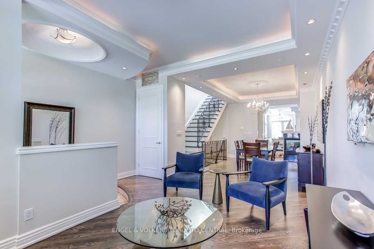 405 Bedford Park Avenue Property Photo 2