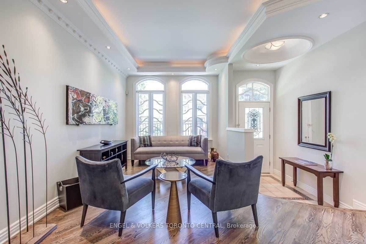 405 Bedford Park Avenue Property Photo 4