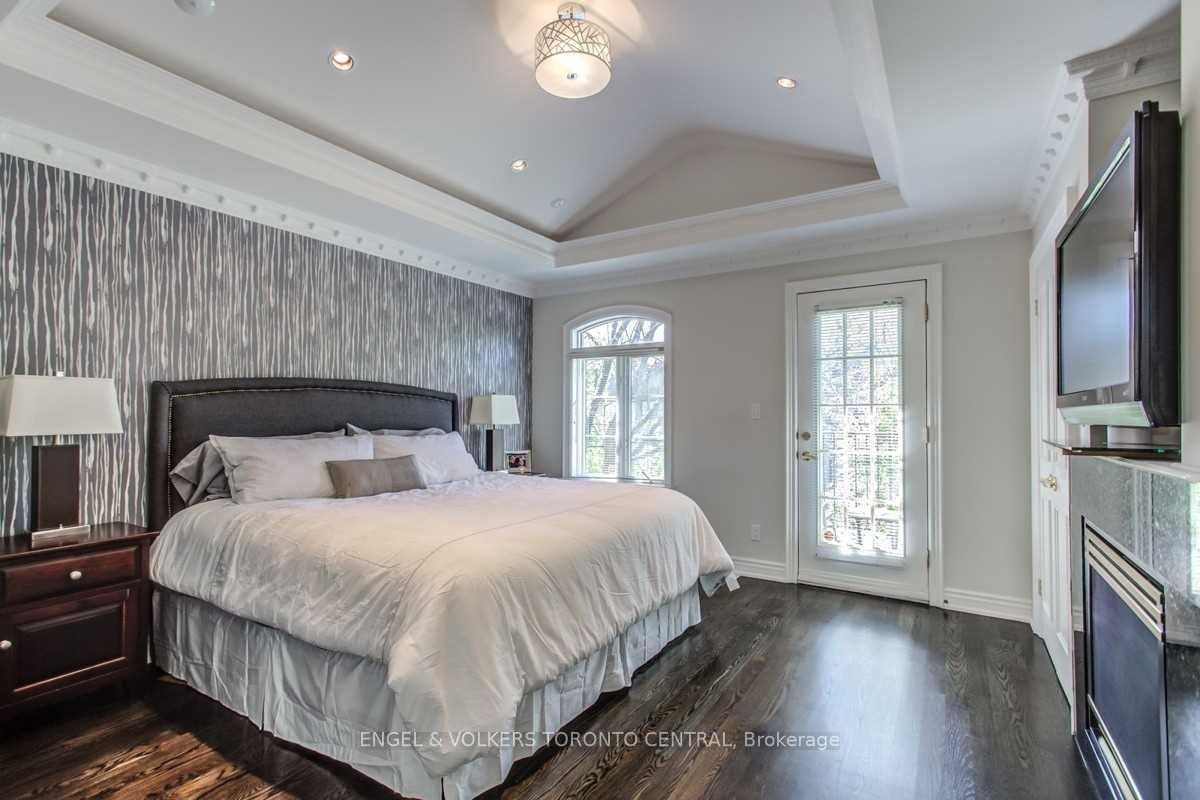 405 Bedford Park Avenue Property Photo 10