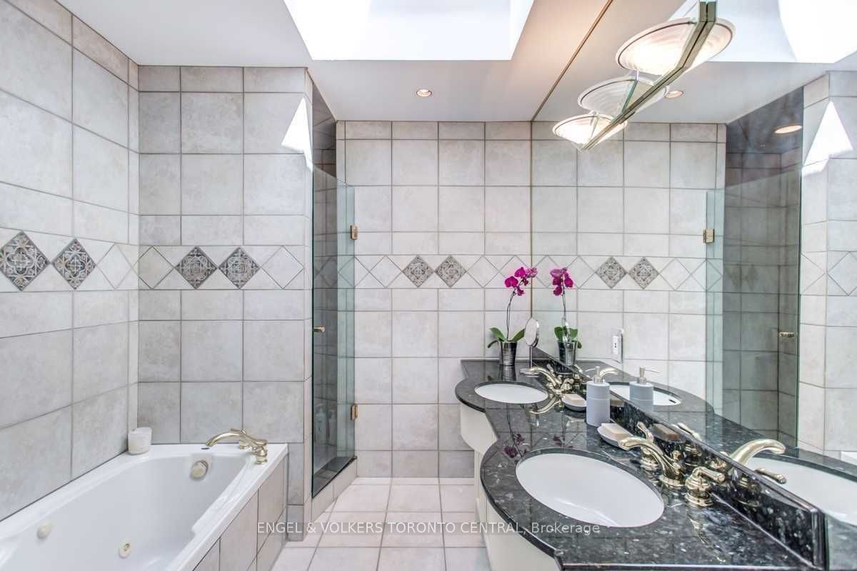 405 Bedford Park Avenue Property Photo 11