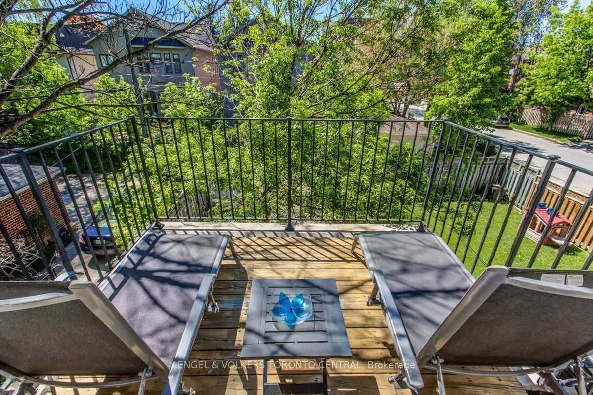 405 Bedford Park Avenue Property Photo 14
