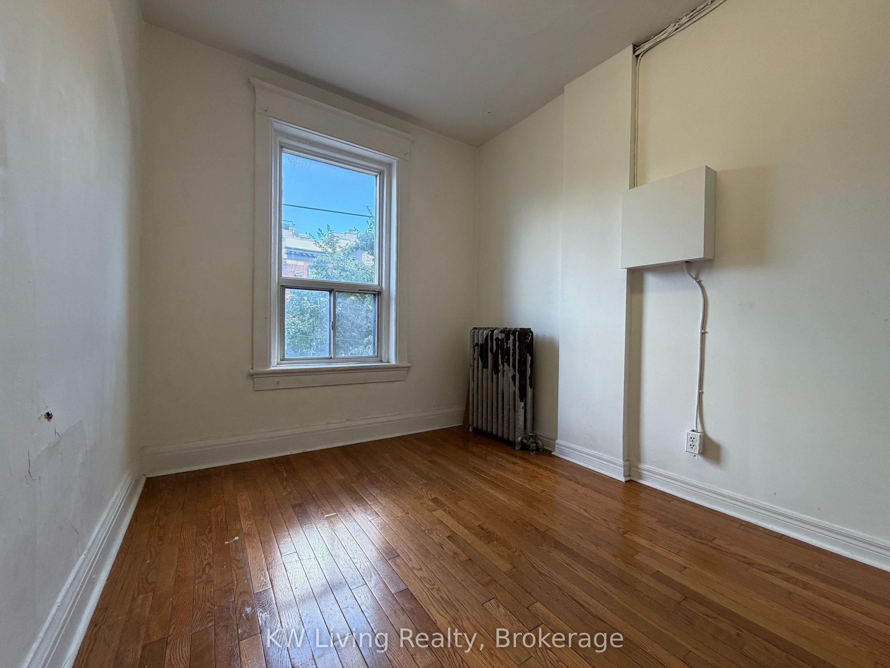 543 College Street 2/f Property Photo 6