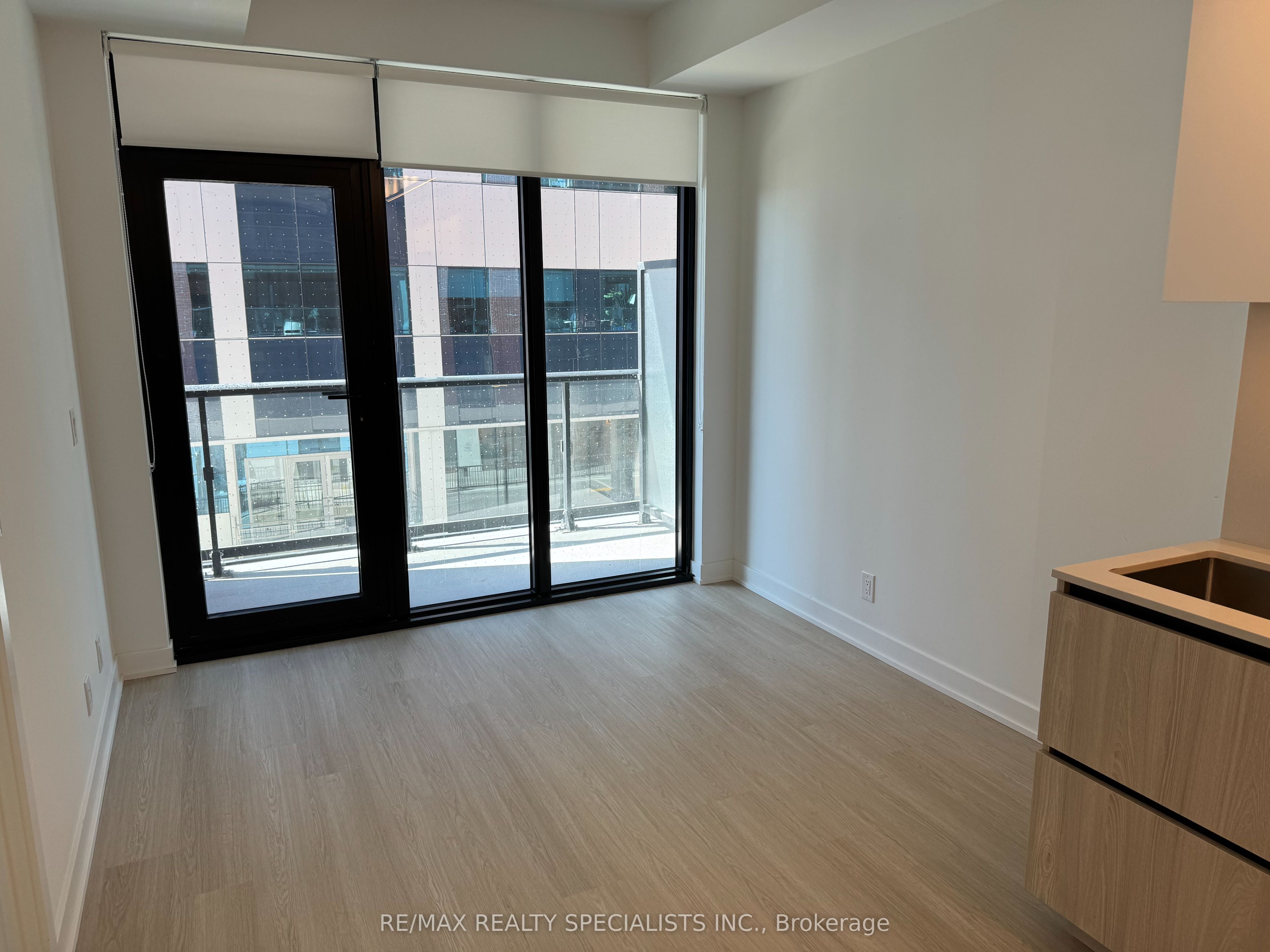 699 Sheppard Avenue E 311 Property Photo 3