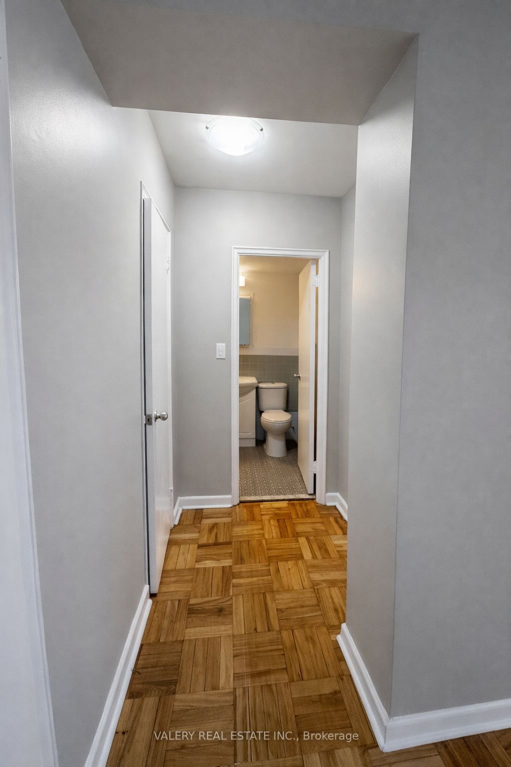 42 Thorncliffe Park Drive 207 Property Photo 7