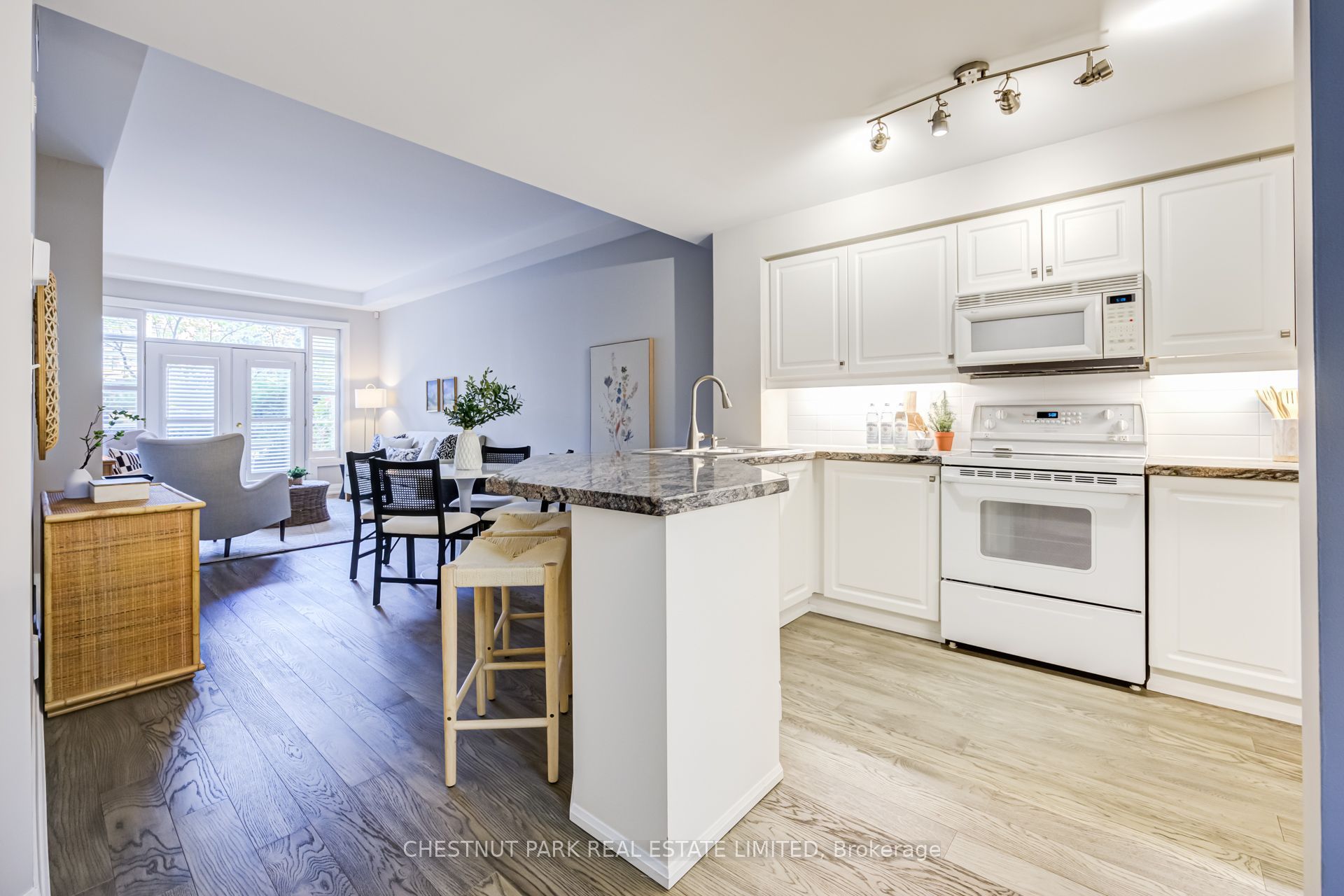 21 Shaftesbury Avenue 103 Property Photo 5