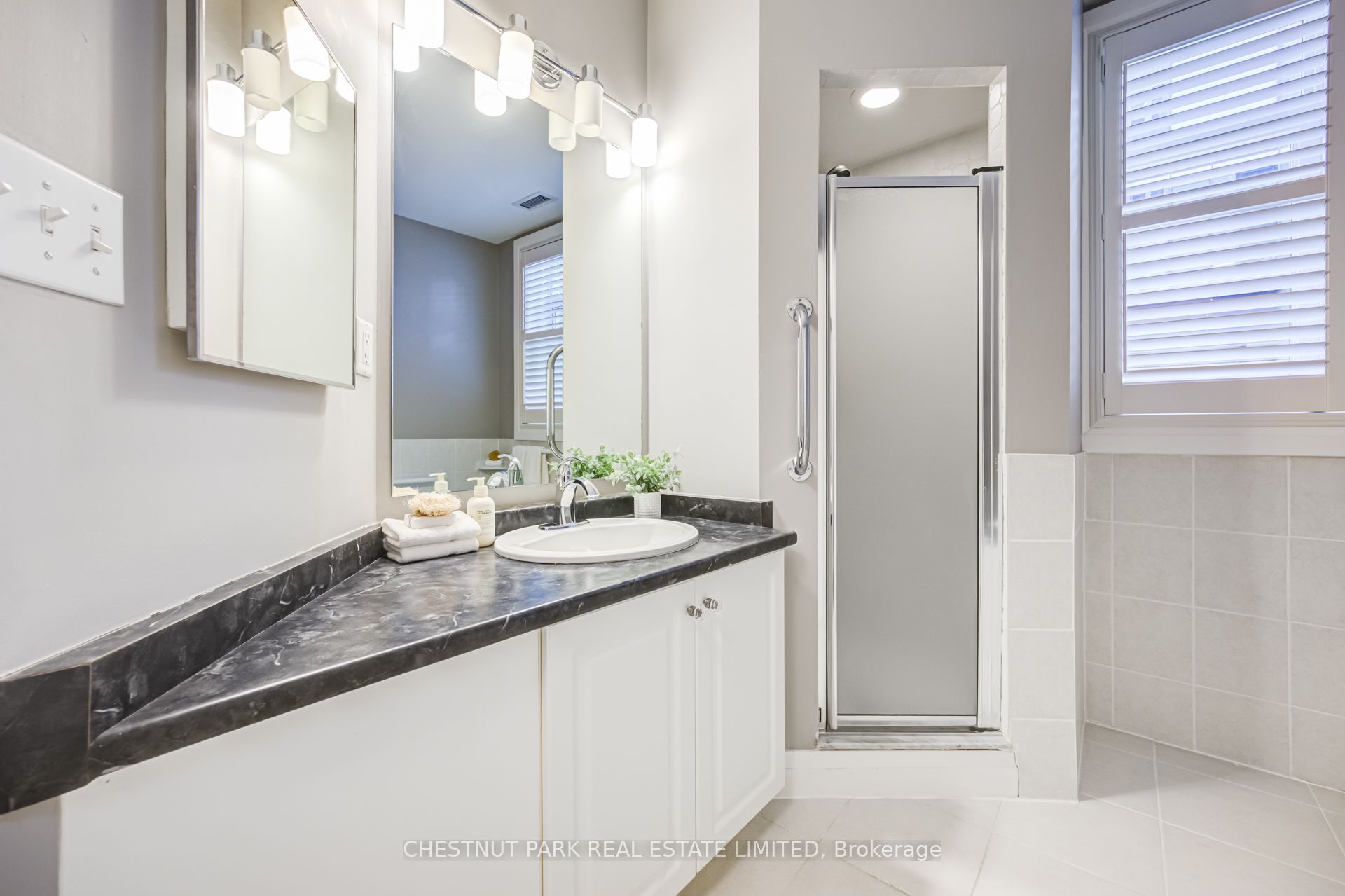 21 Shaftesbury Avenue 103 Property Photo 14