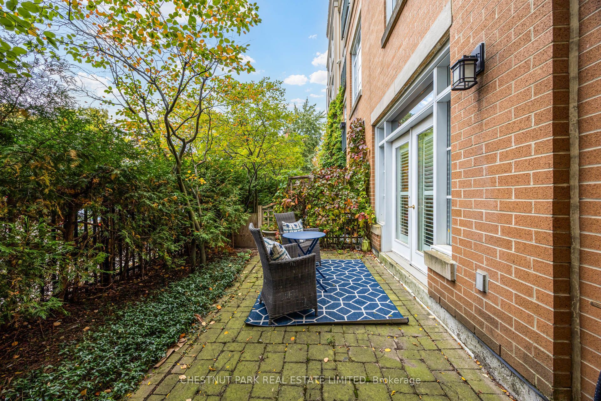 21 Shaftesbury Avenue 103 Property Photo 24