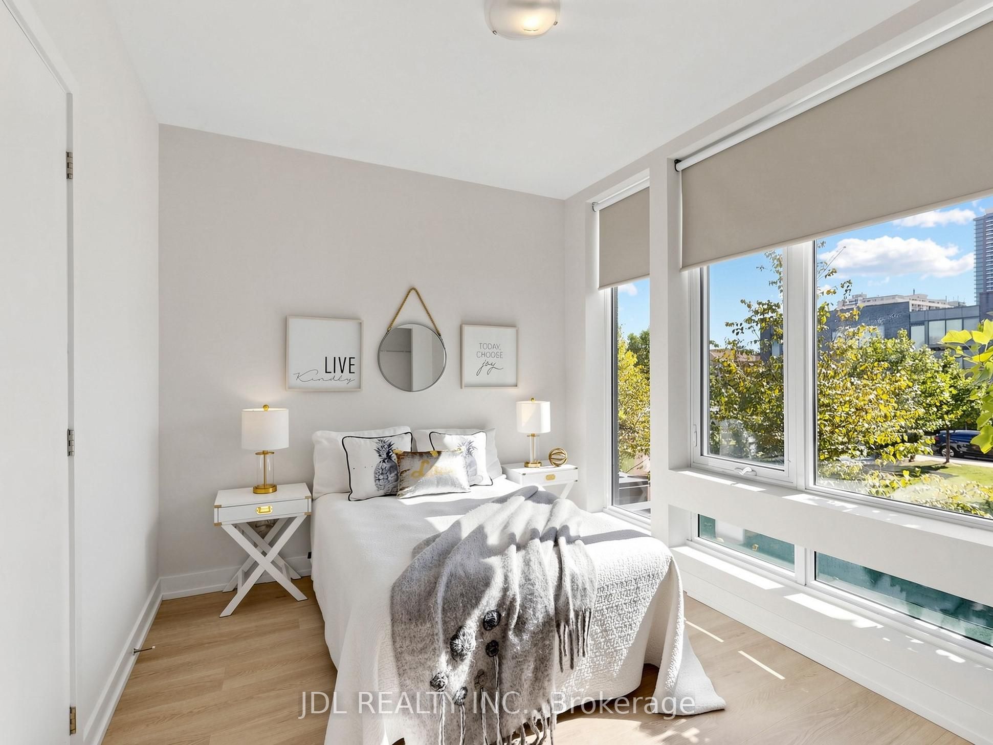 28 Sonic Way Property Photo 16