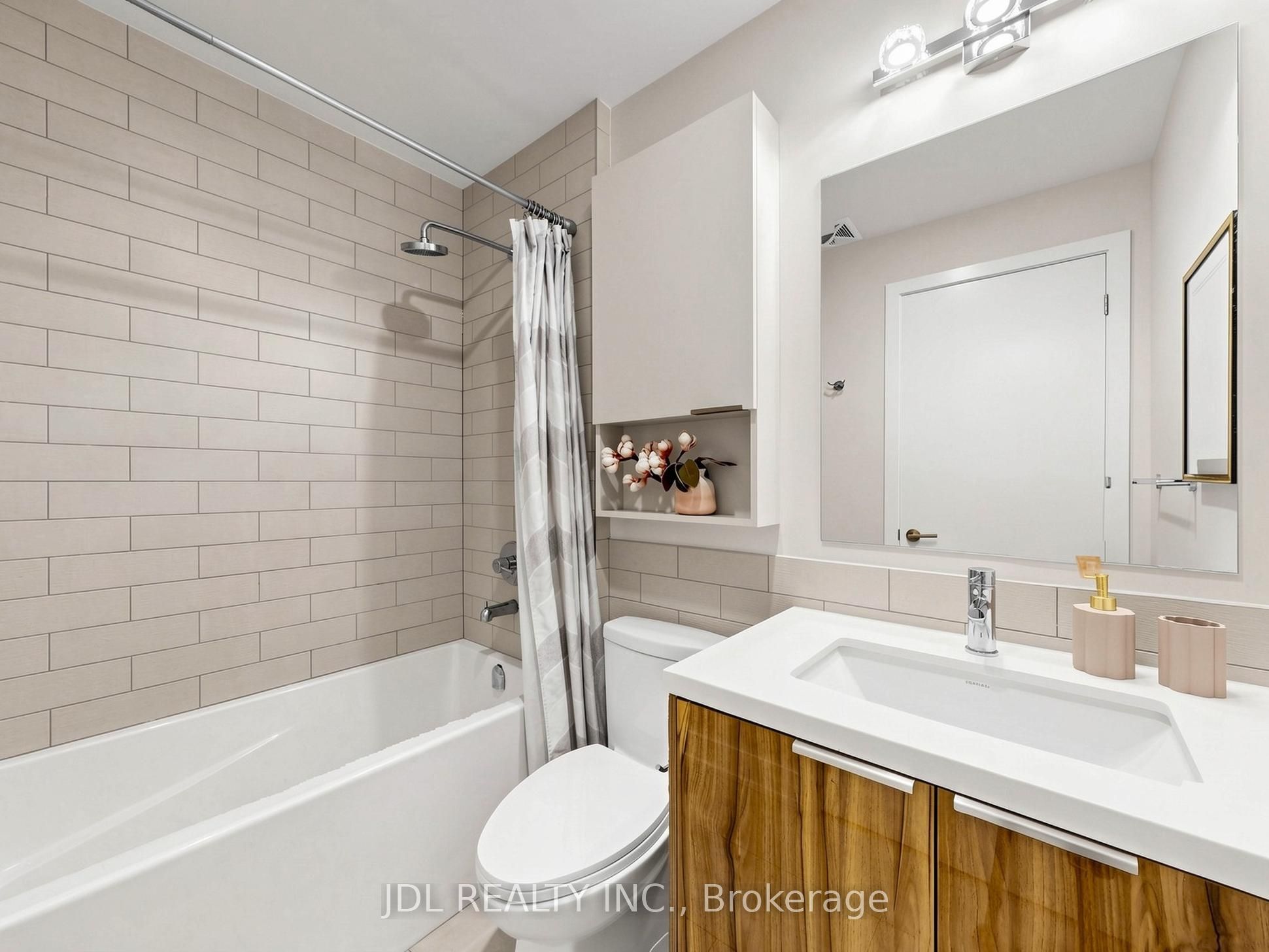 28 Sonic Way Property Photo 23